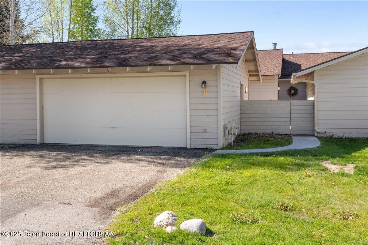 3455 S TENSLEEP Drive, 19