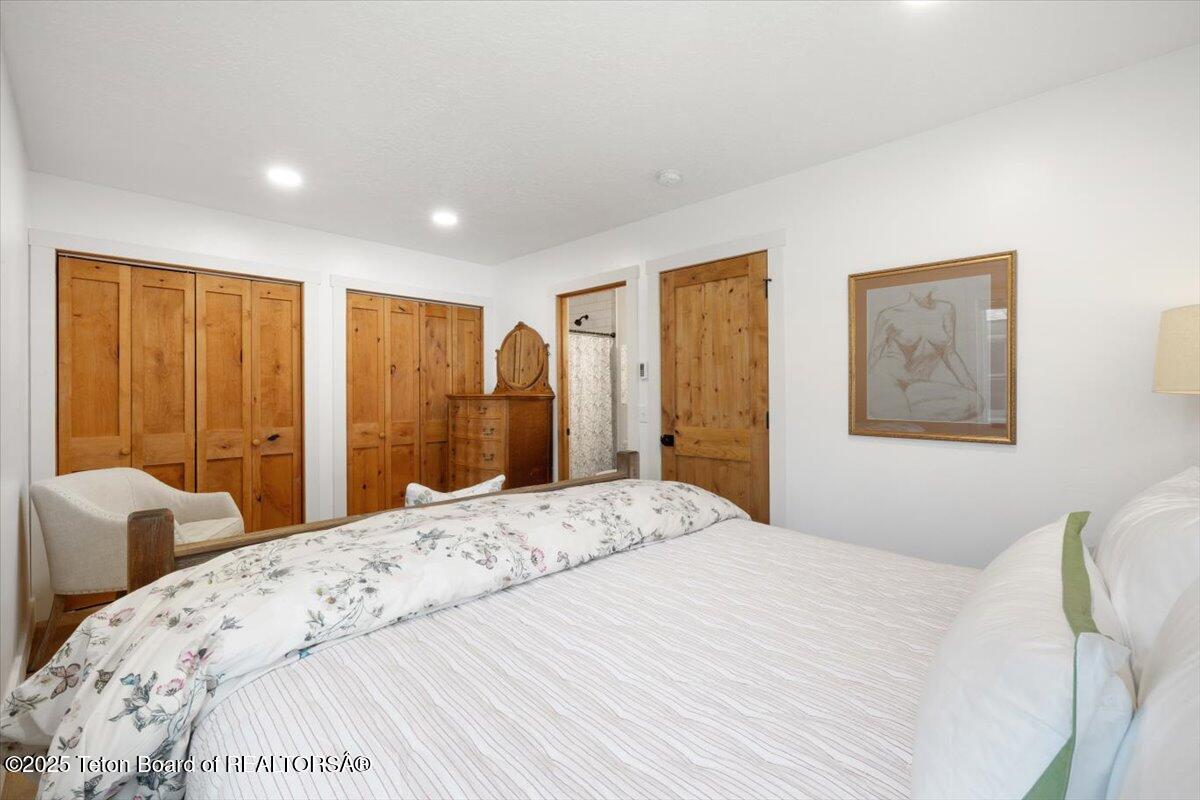 3455 S TENSLEEP Drive, 19