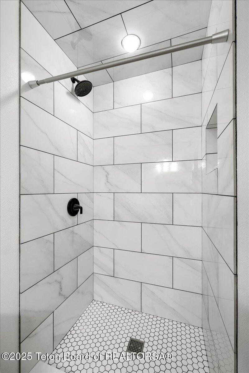 3008 ALPINE VIEW Lane