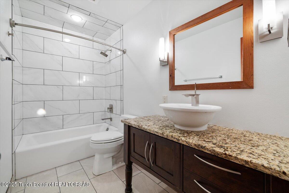 3008 ALPINE VIEW Lane