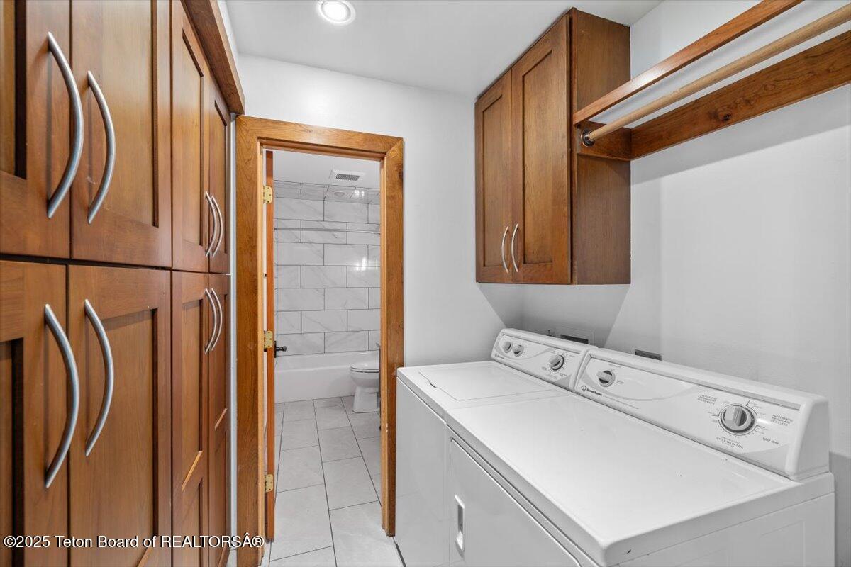 3008 ALPINE VIEW Lane