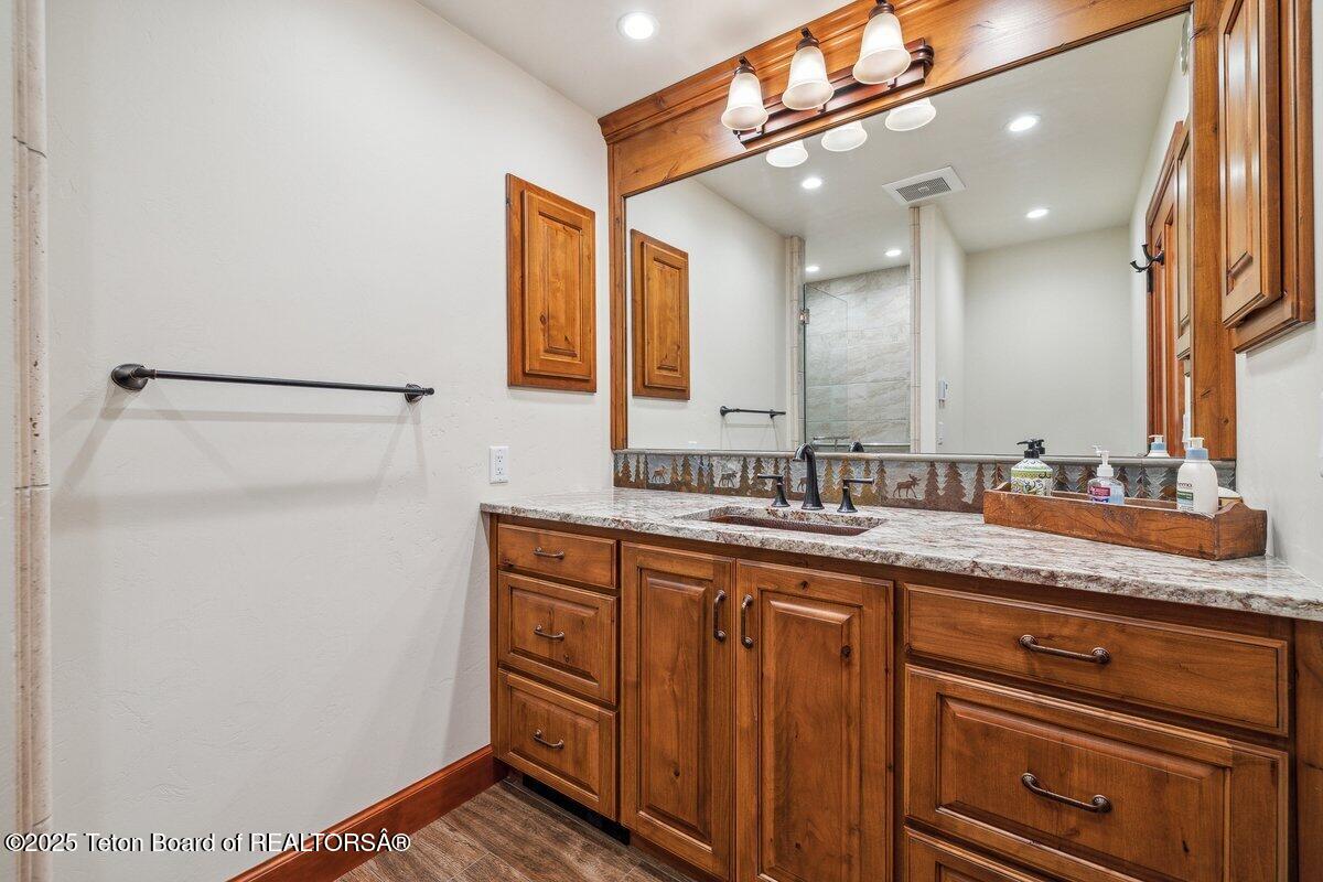 460 MOULTON LOOP Road