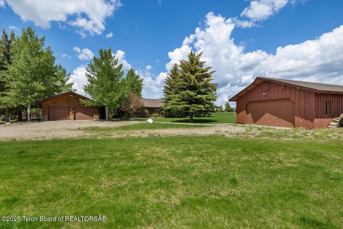 460 MOULTON LOOP Road