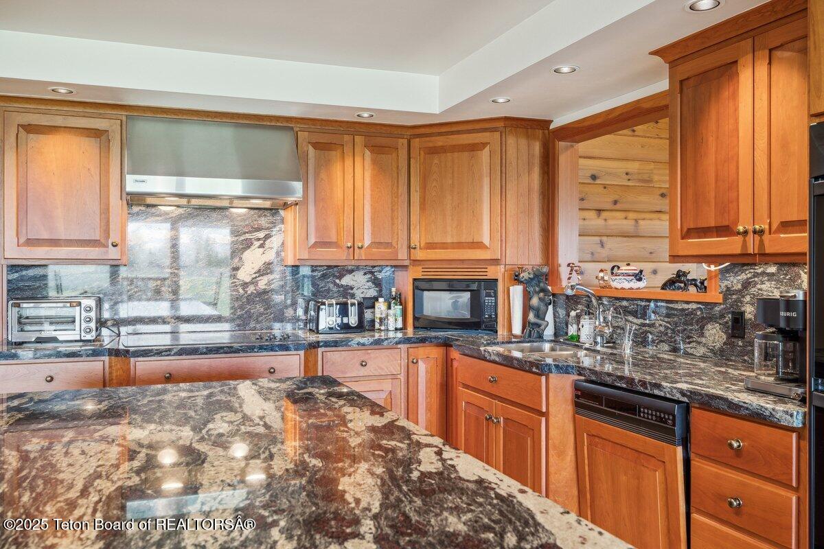 460 MOULTON LOOP Road