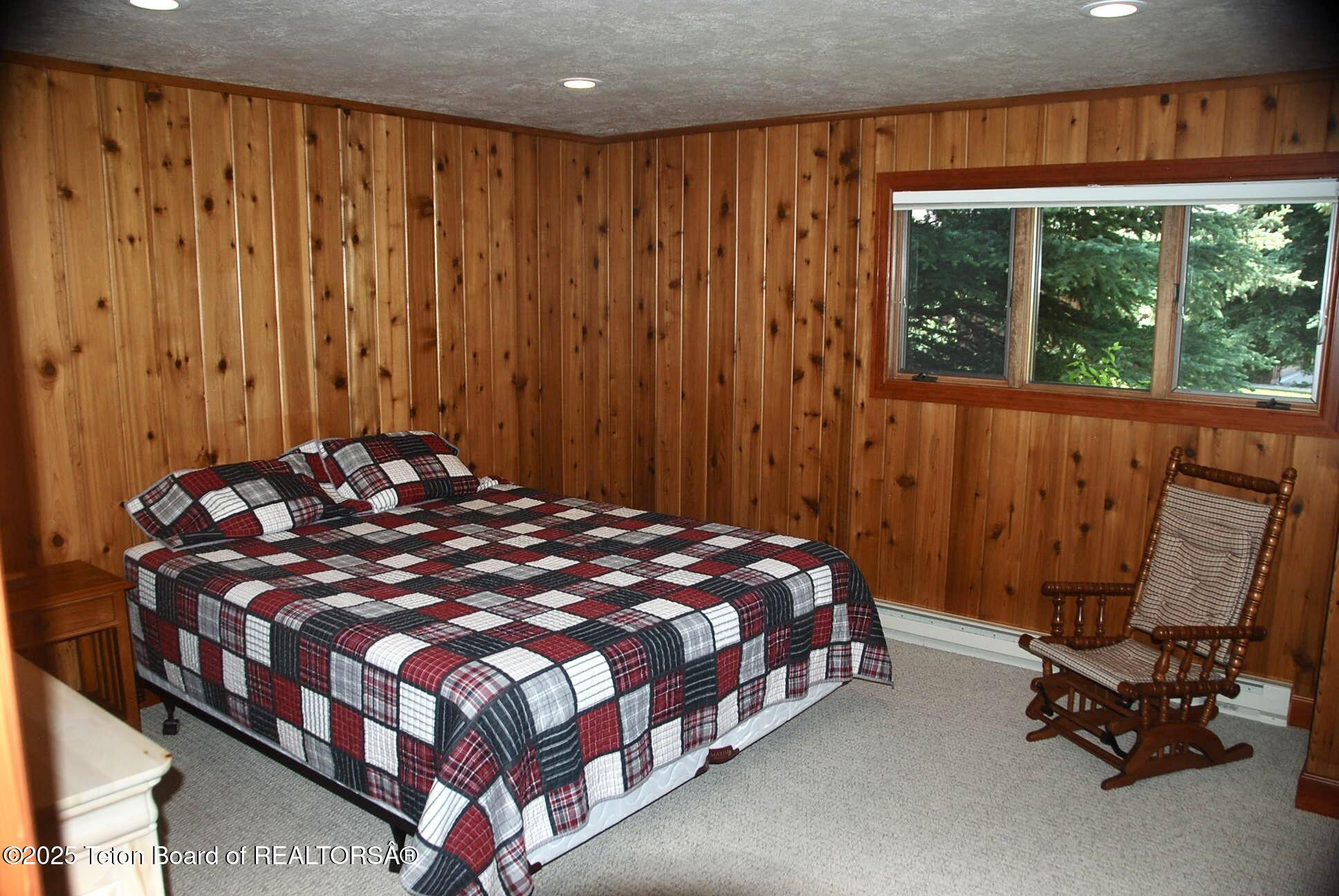 460 MOULTON LOOP Road