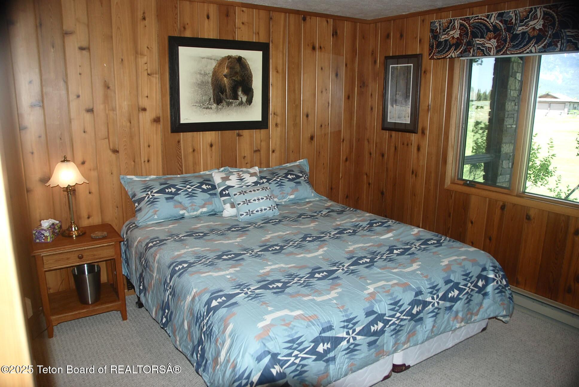 460 MOULTON LOOP Road