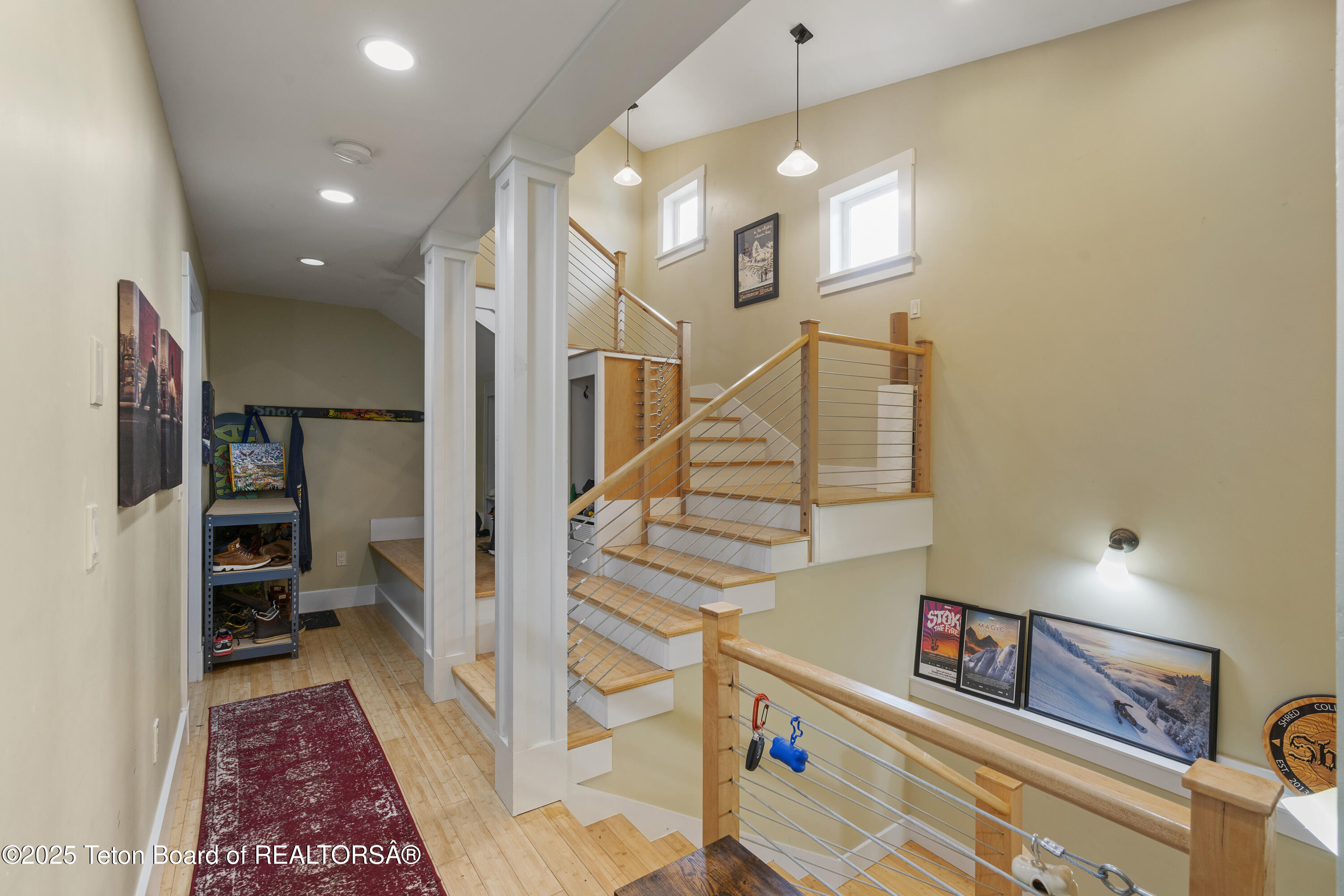 663&665 E KELLY Avenue