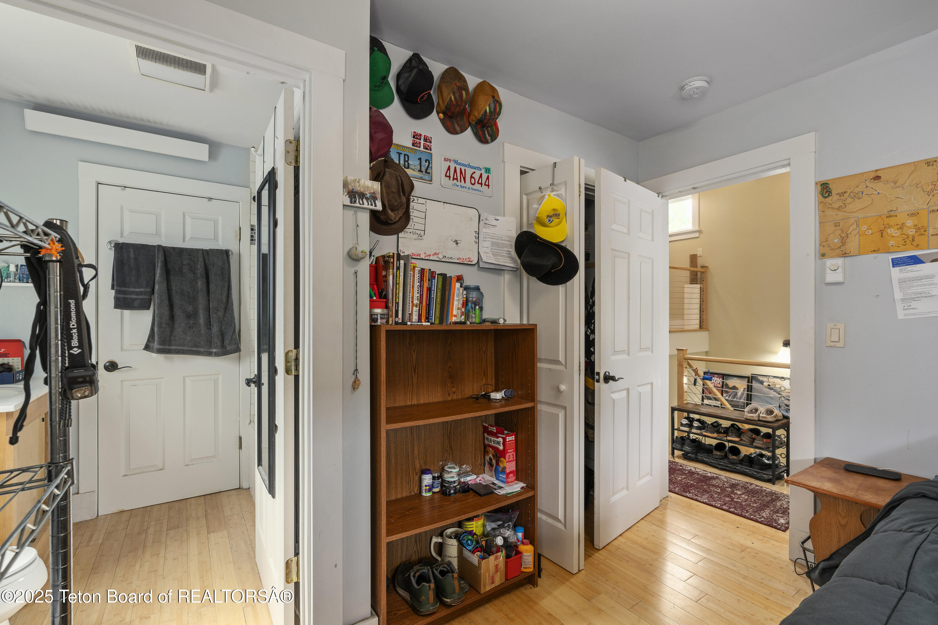 663&665 E KELLY Avenue