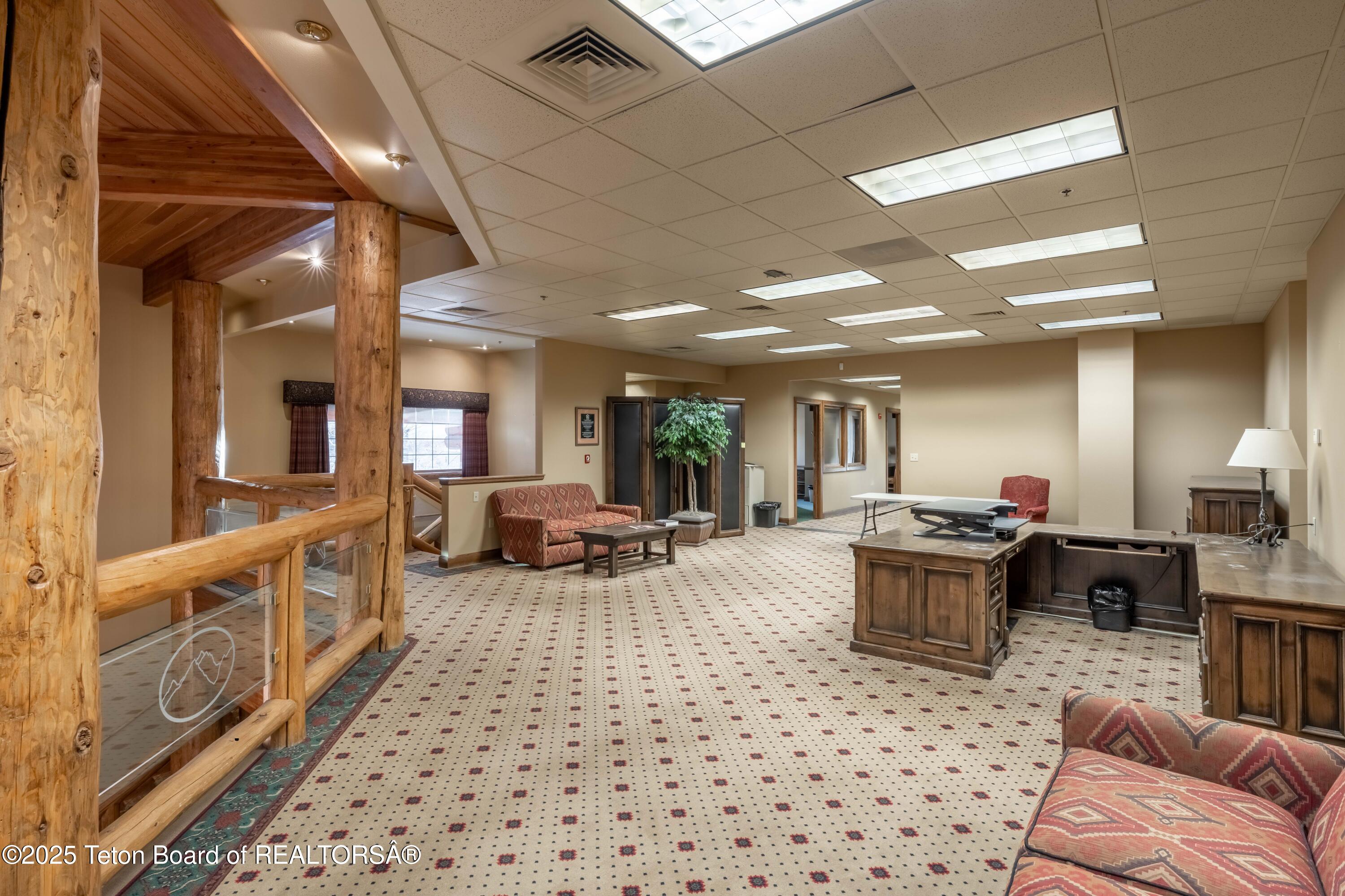 975 W BROADWAY Avenue