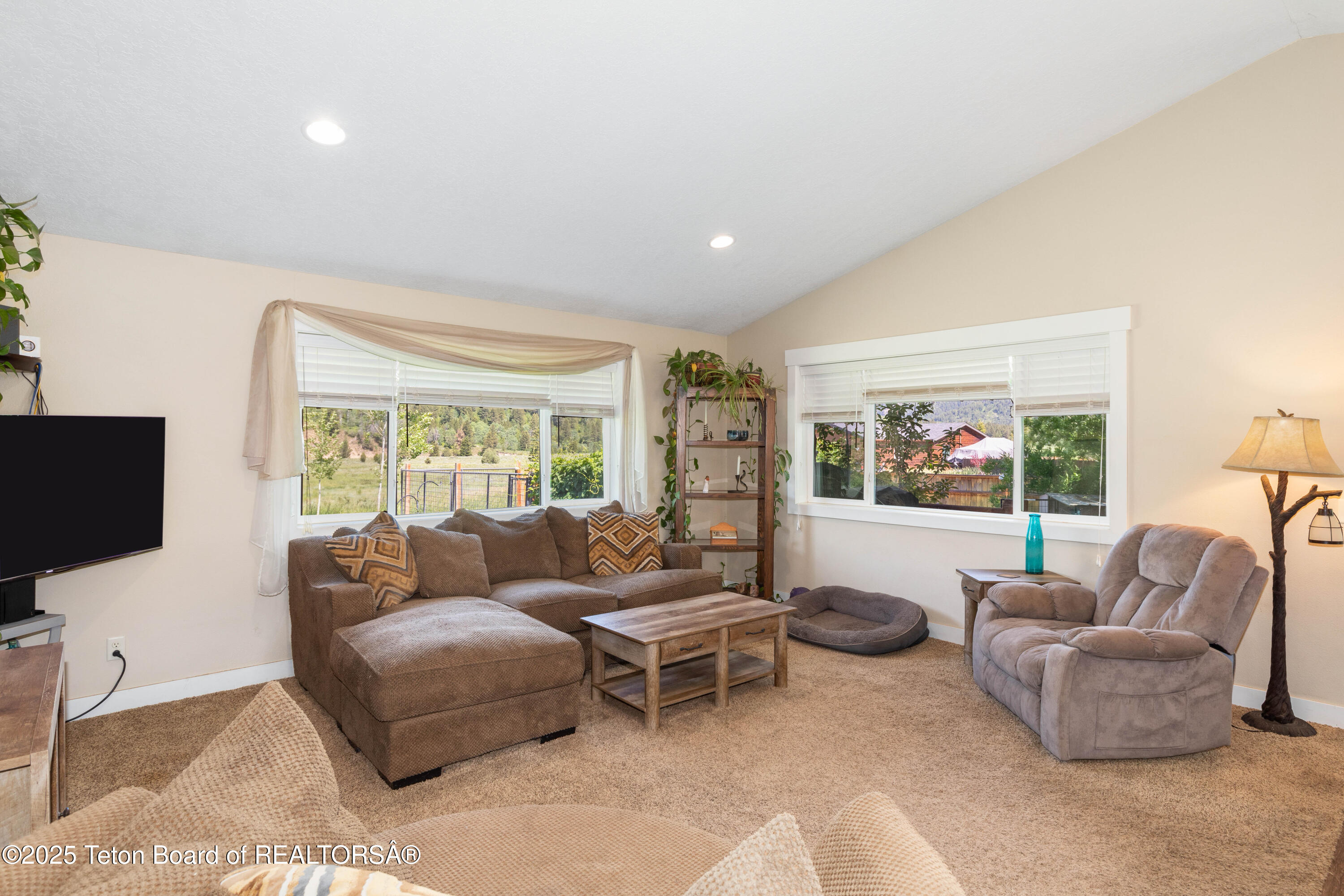 515 THREE RIVERS Drive