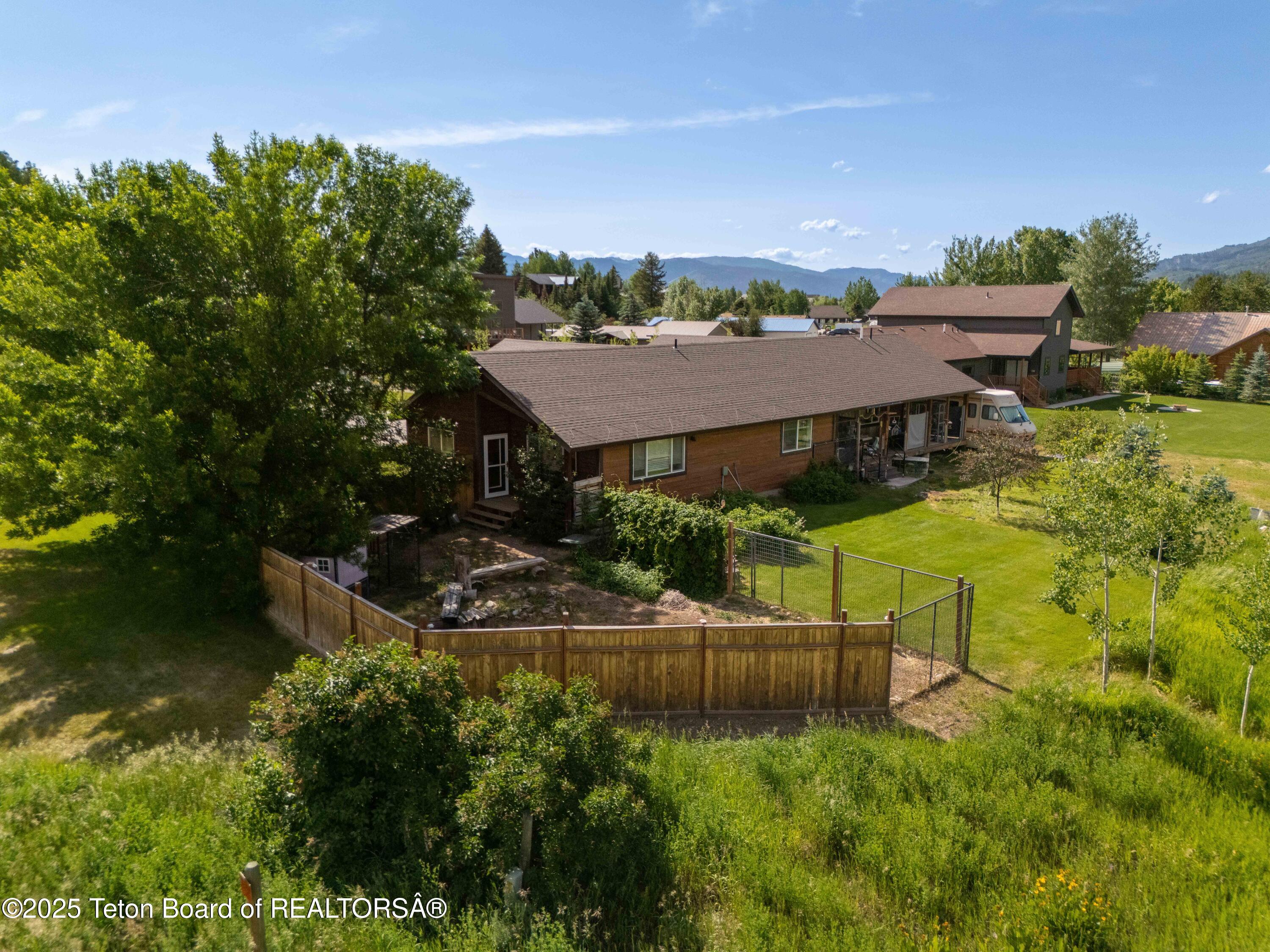 515 THREE RIVERS Drive