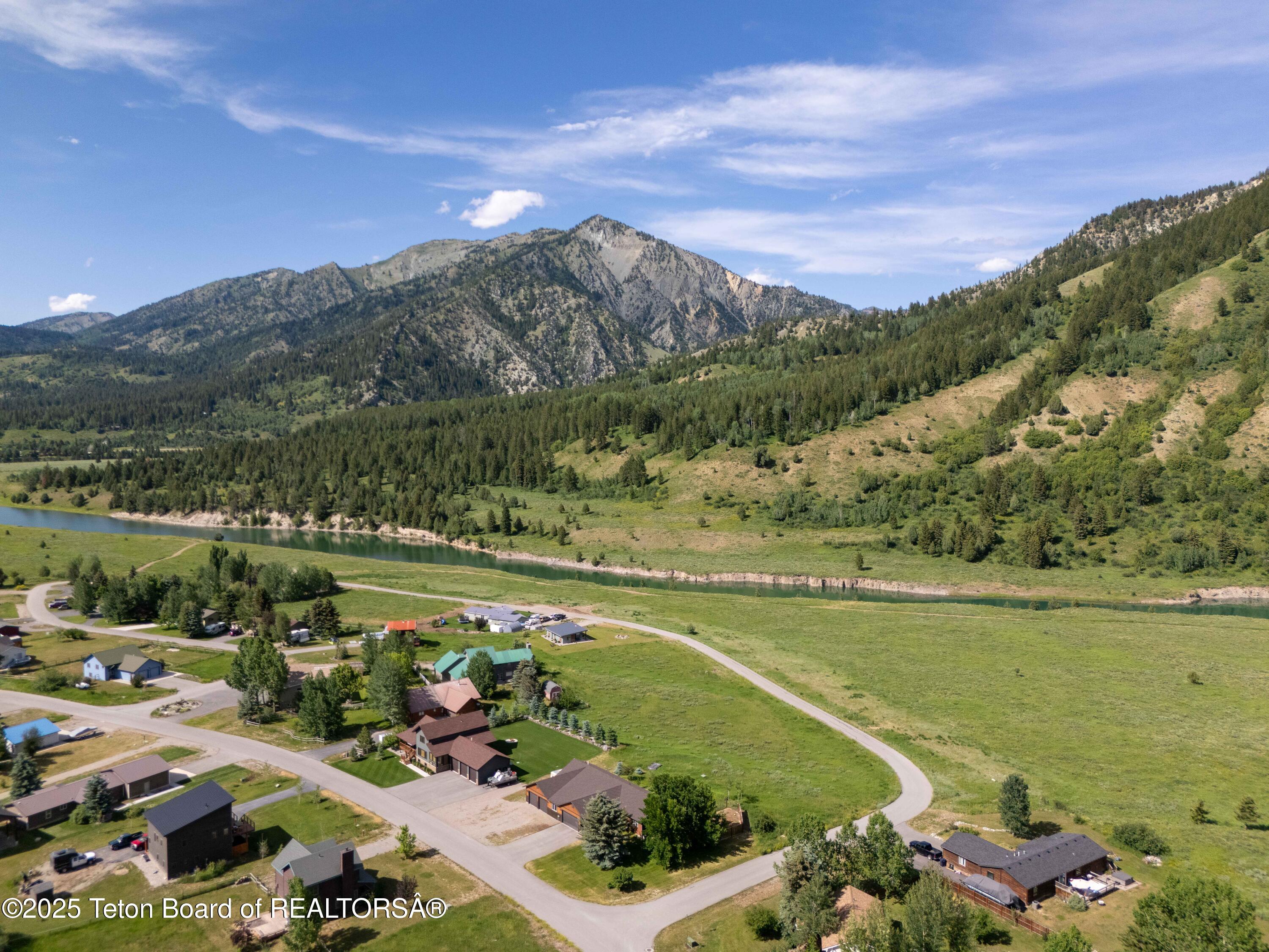 515 THREE RIVERS Drive