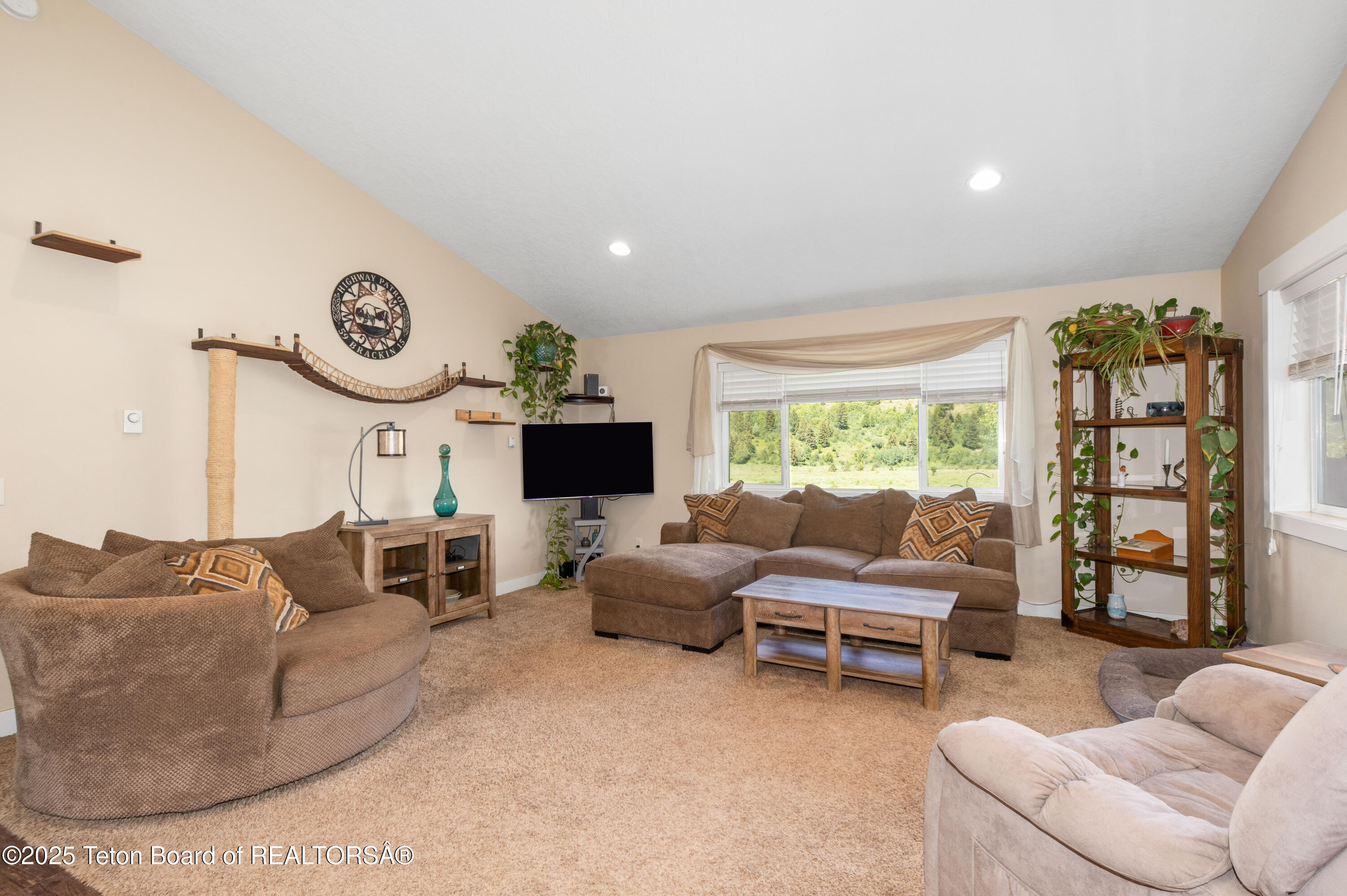 515 THREE RIVERS Drive