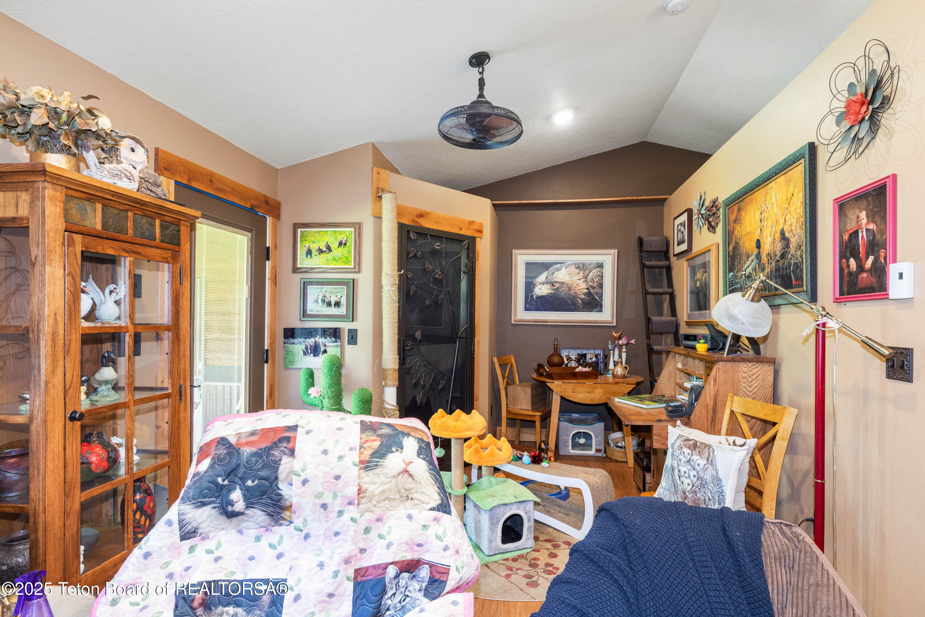 515 THREE RIVERS Drive