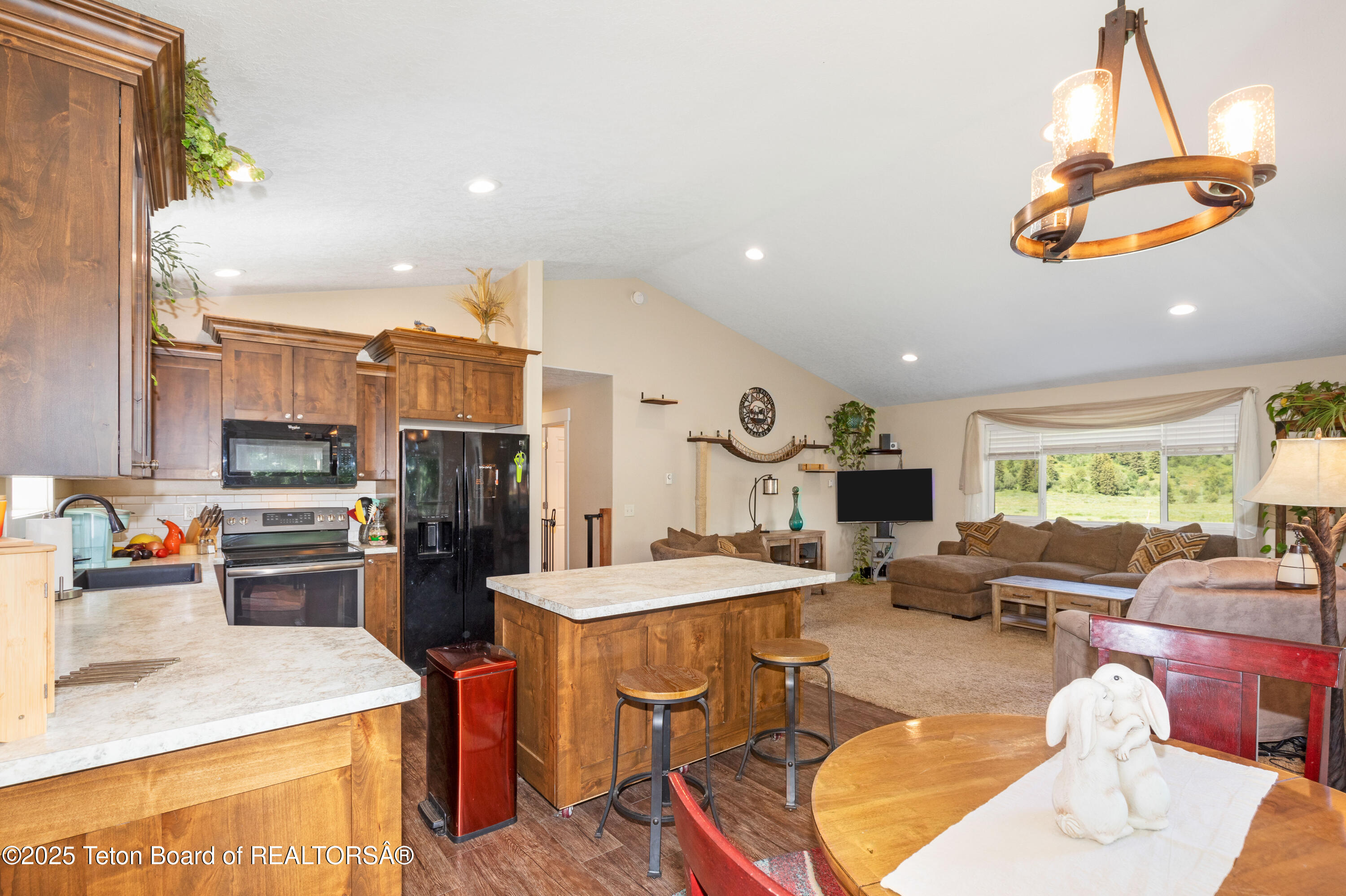 515 THREE RIVERS Drive