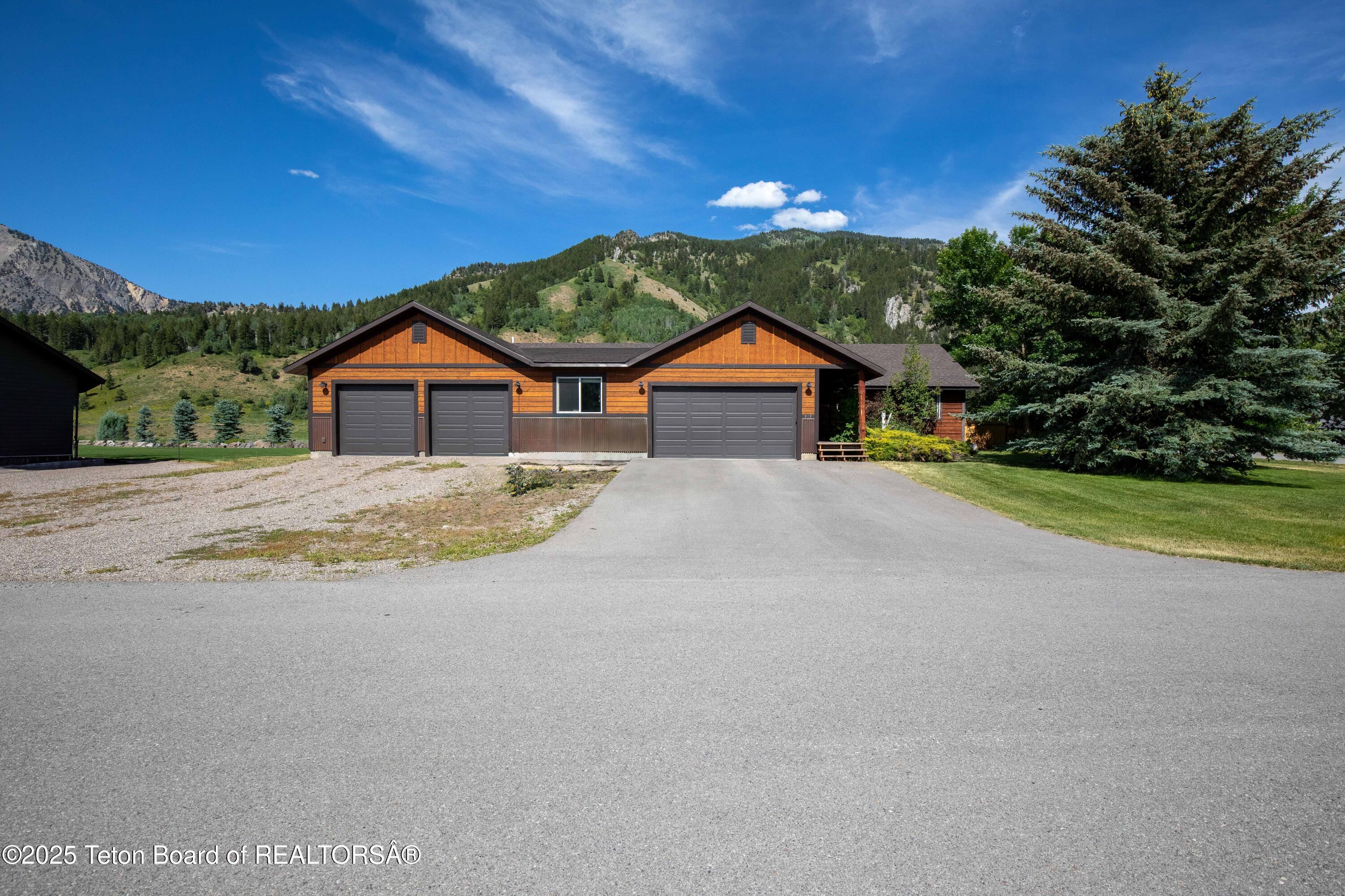 515 THREE RIVERS Drive