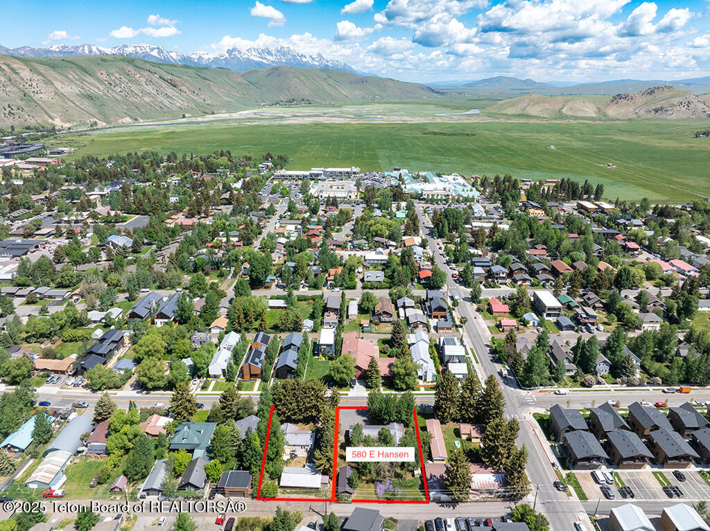 580 E HANSEN Avenue