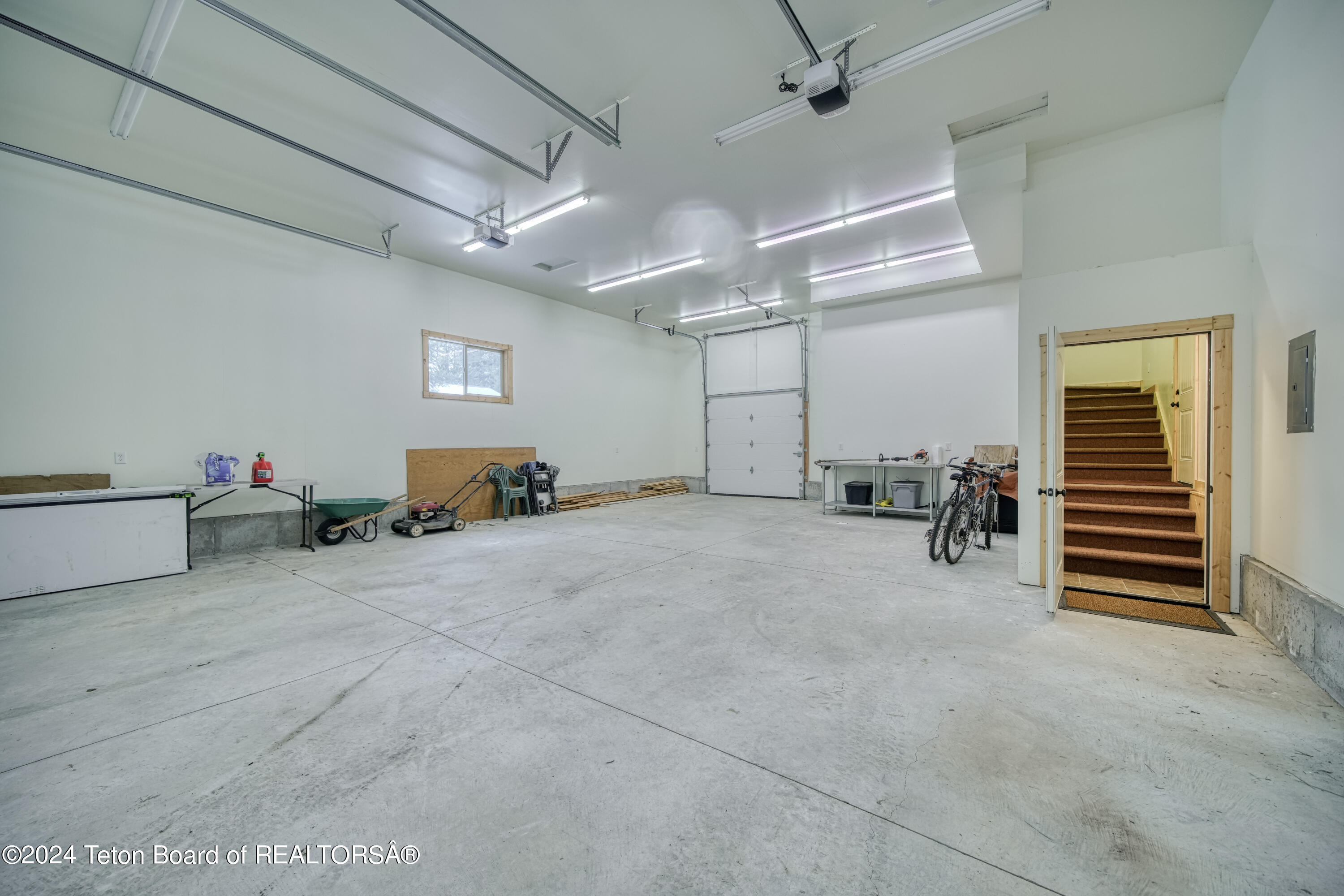 4008/4010 WEASEL Street