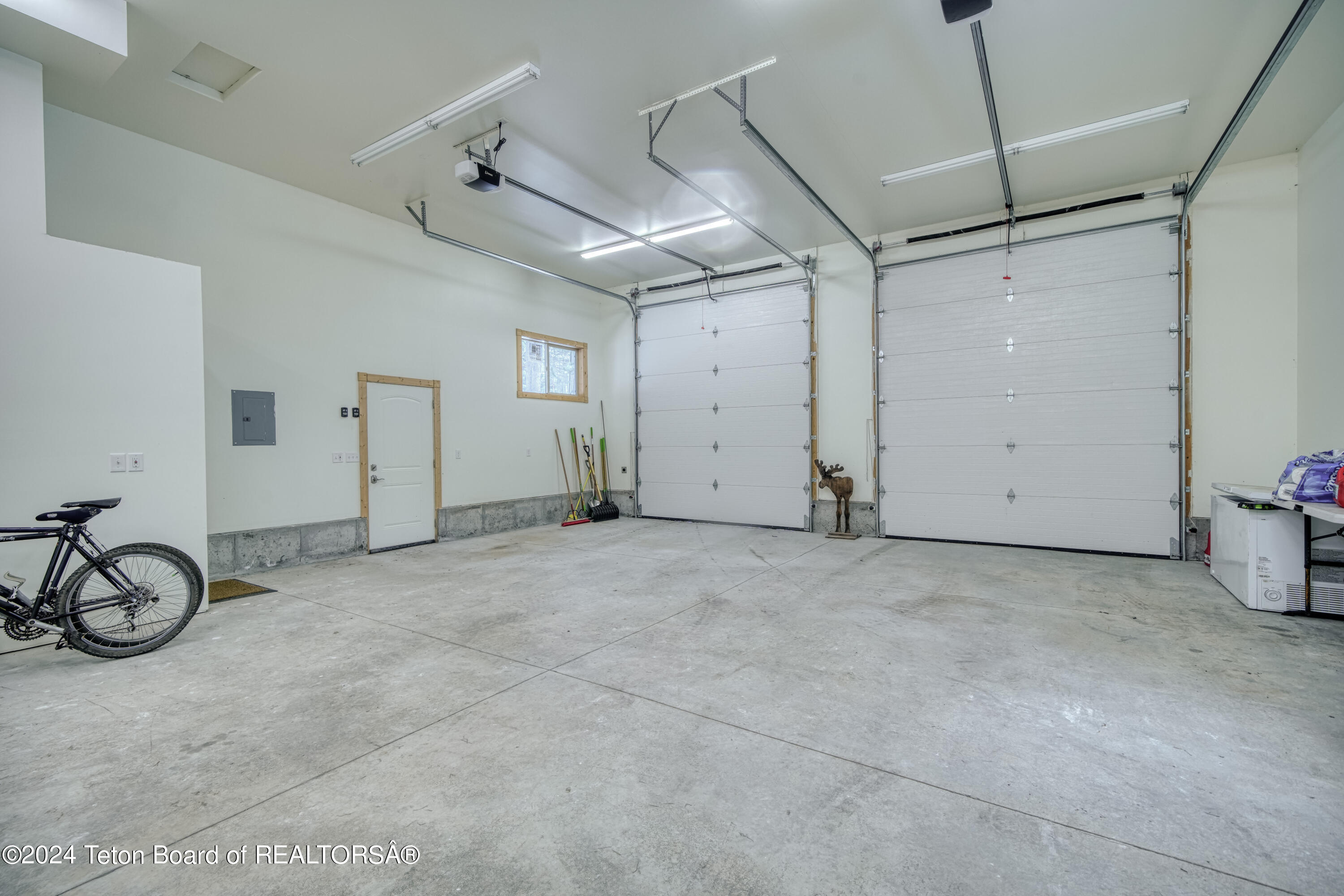 4008/4010 WEASEL Street