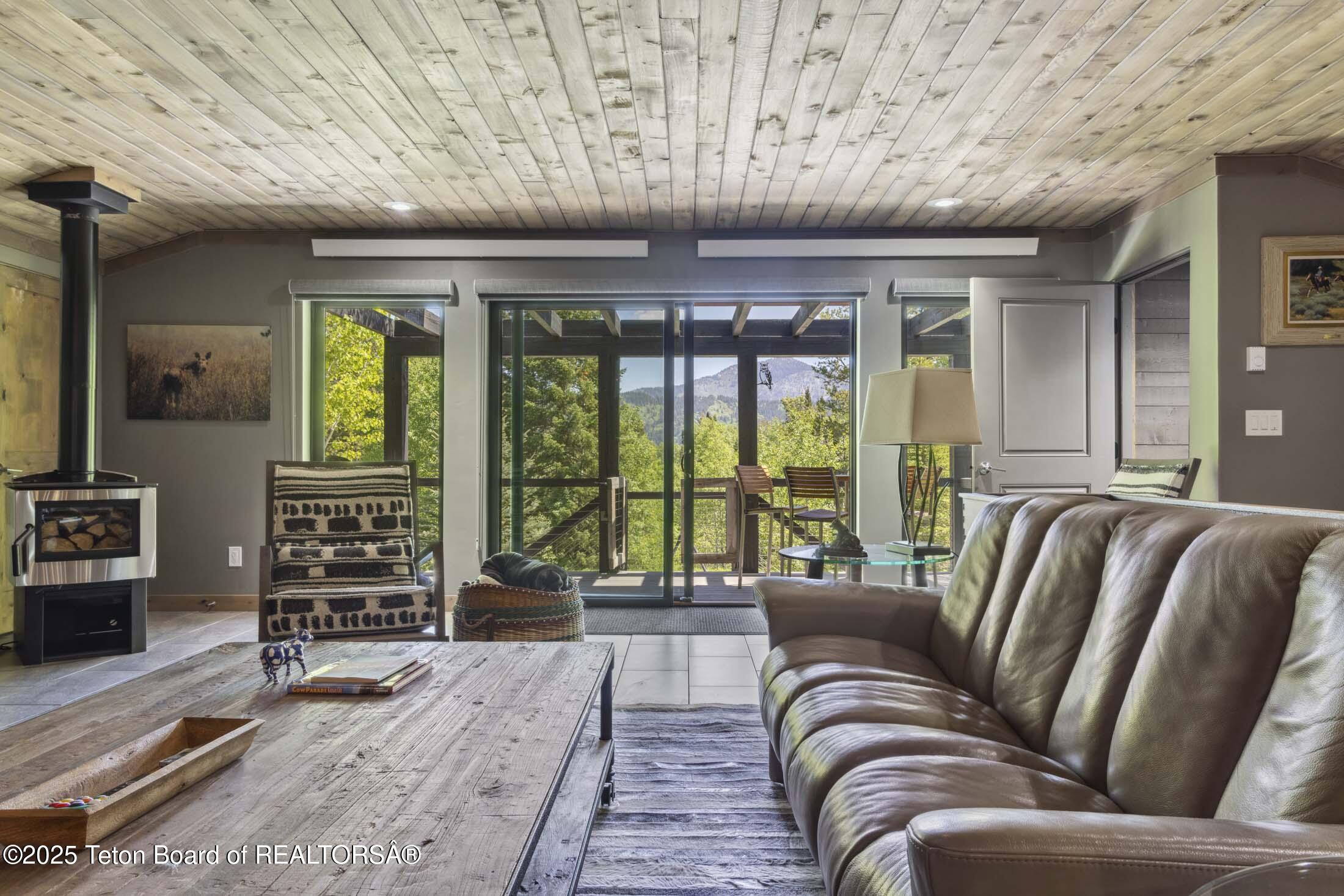 440 GRANITE RDG Drive