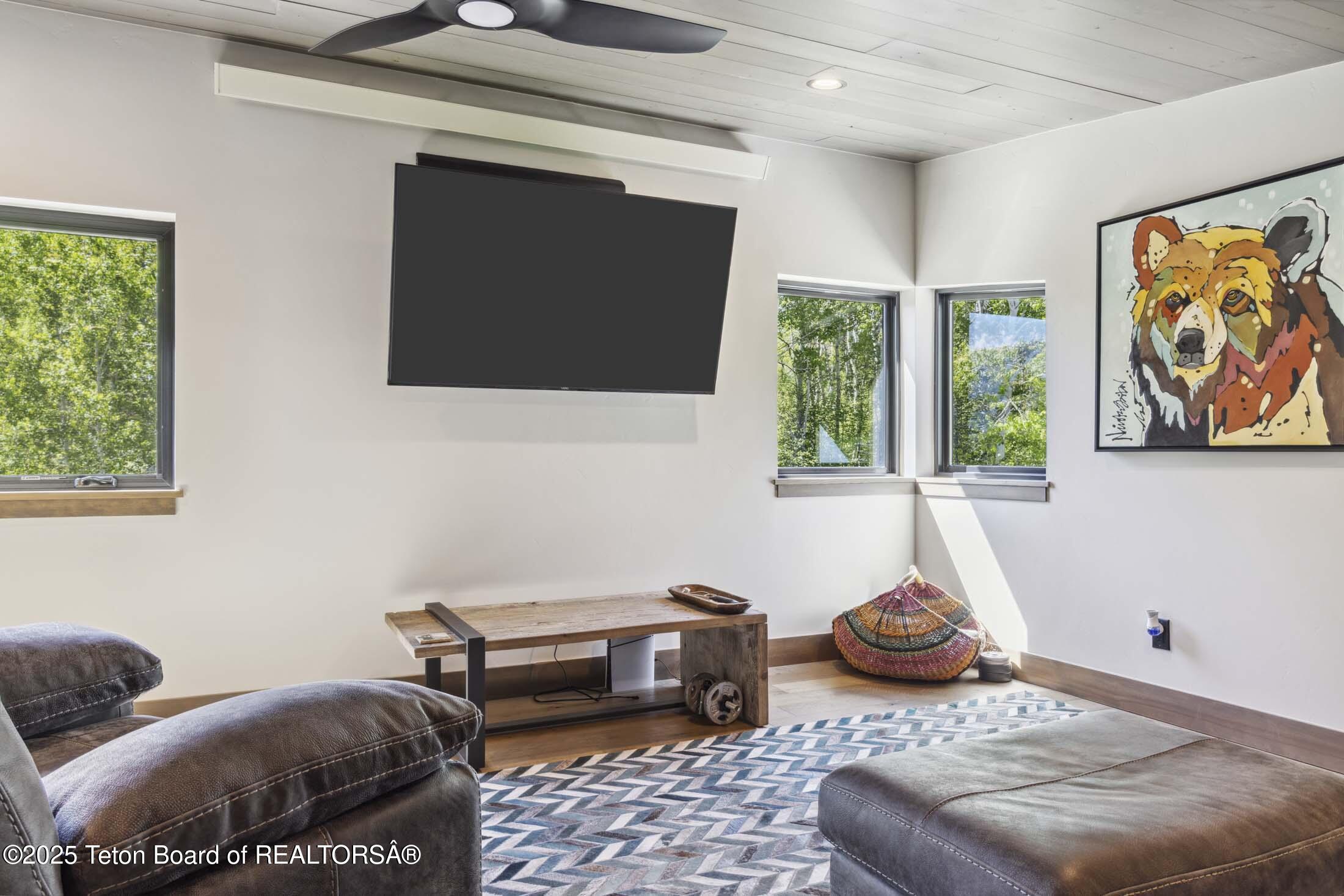 440 GRANITE RDG Drive