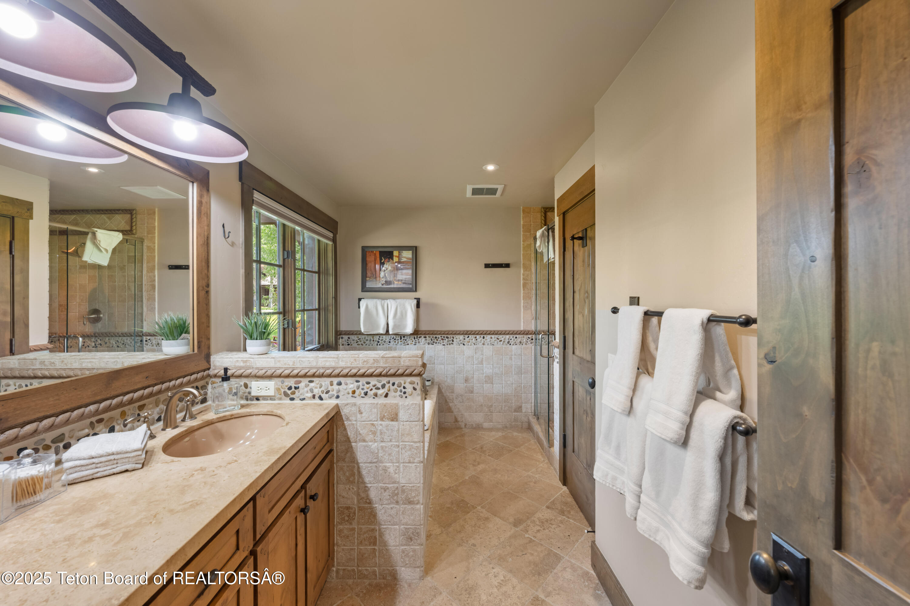 5862 N CONEFLOWER Drive, 17