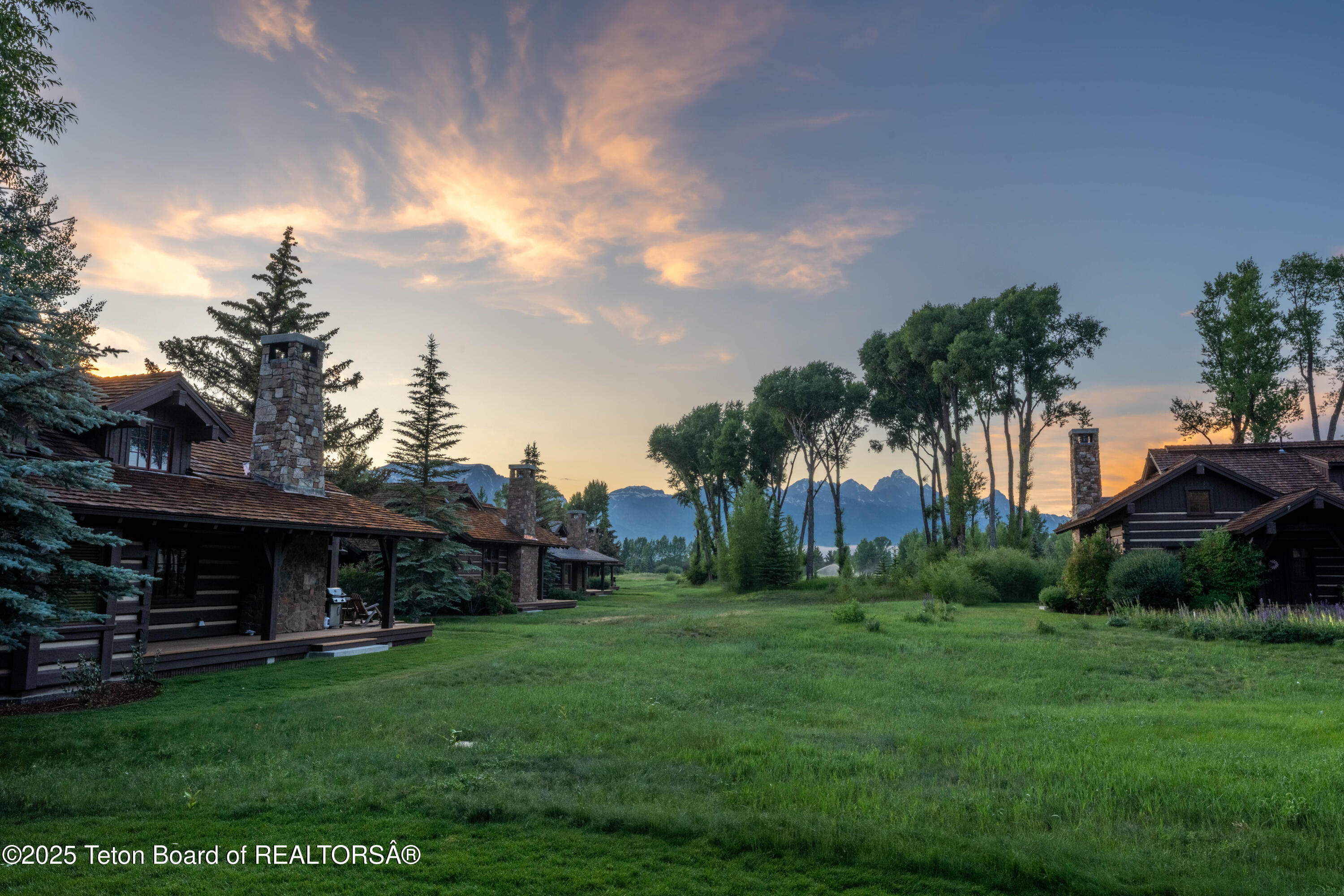 5862 N CONEFLOWER Drive, 17