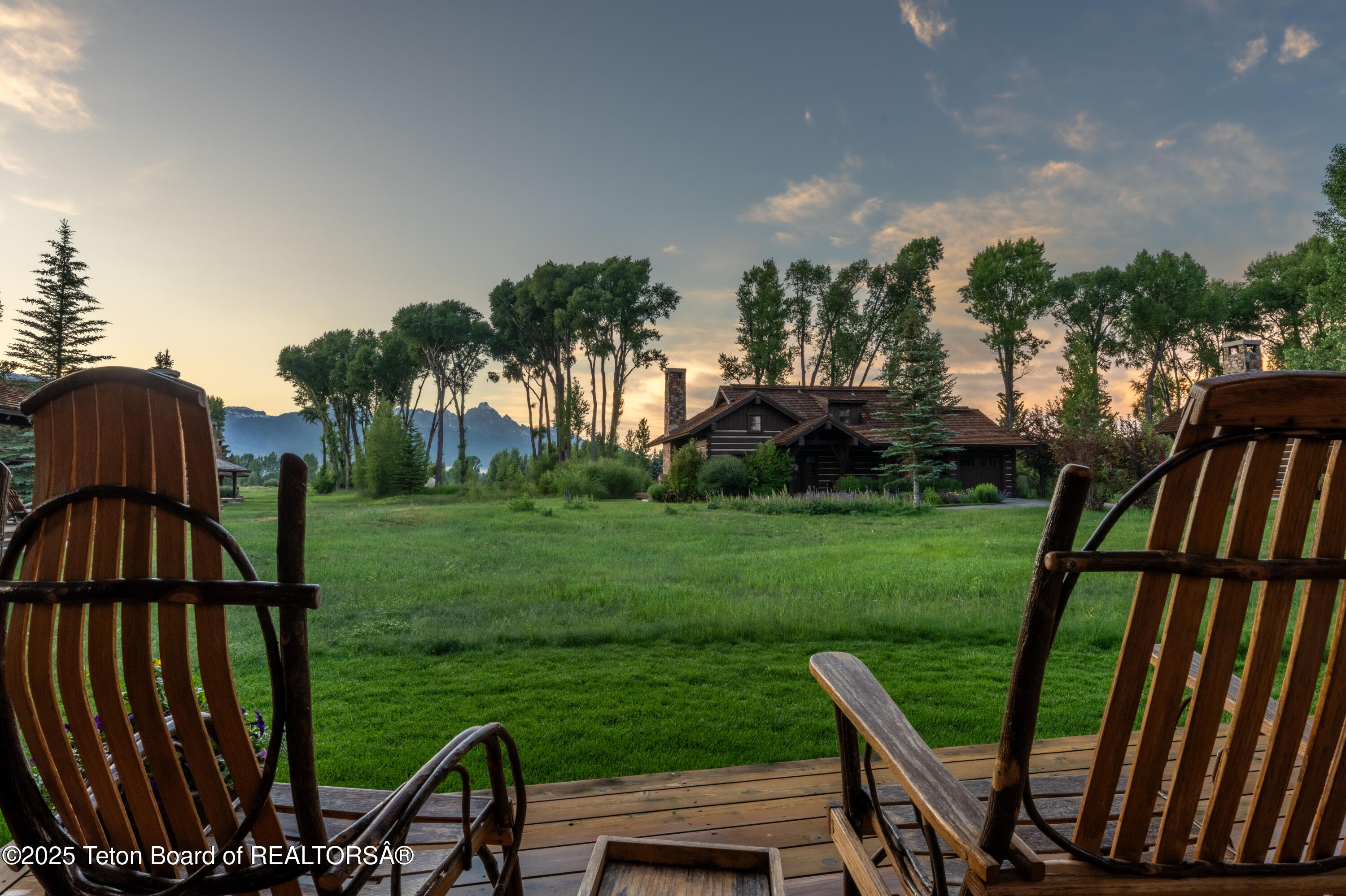 5862 N CONEFLOWER Drive, 17