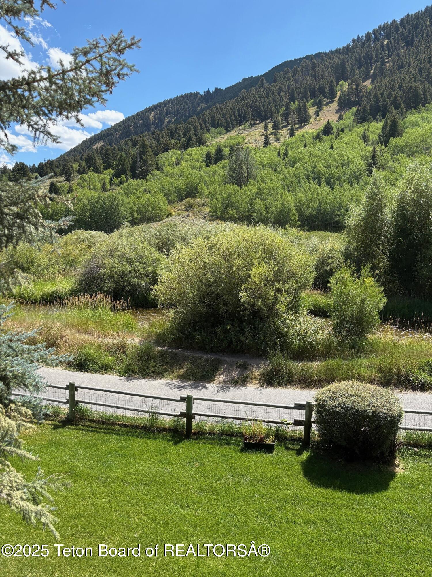 816 POWDERHORN Lane, 816D