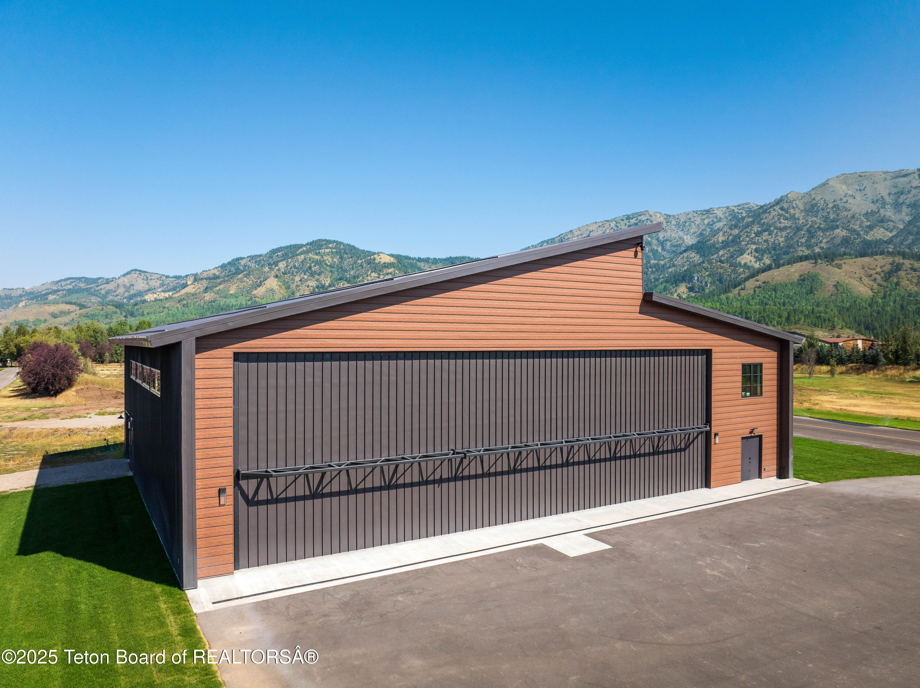 208 ALPINE VILLAGE CIRCLE