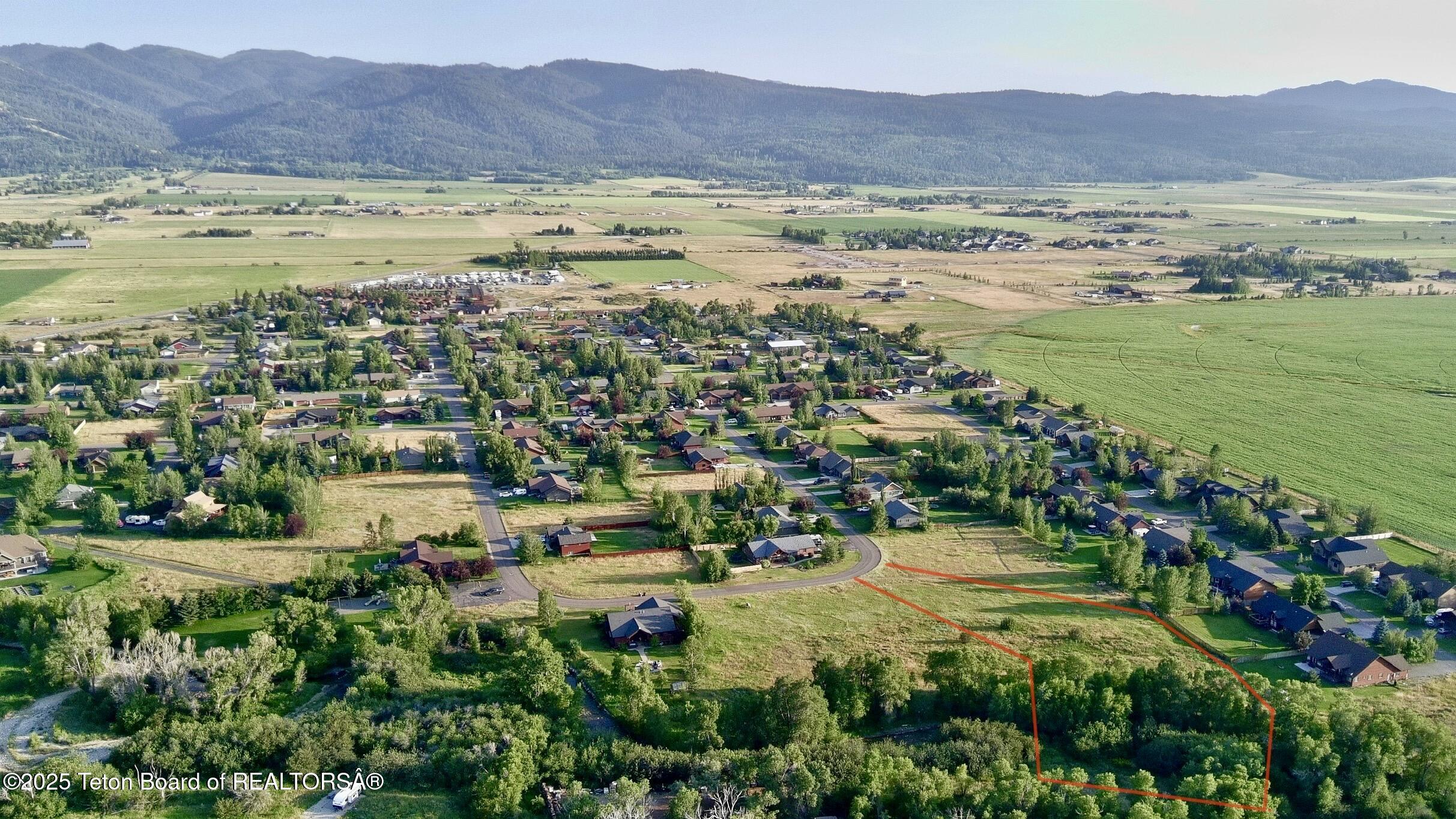 8073 BROWN TROUT BEND