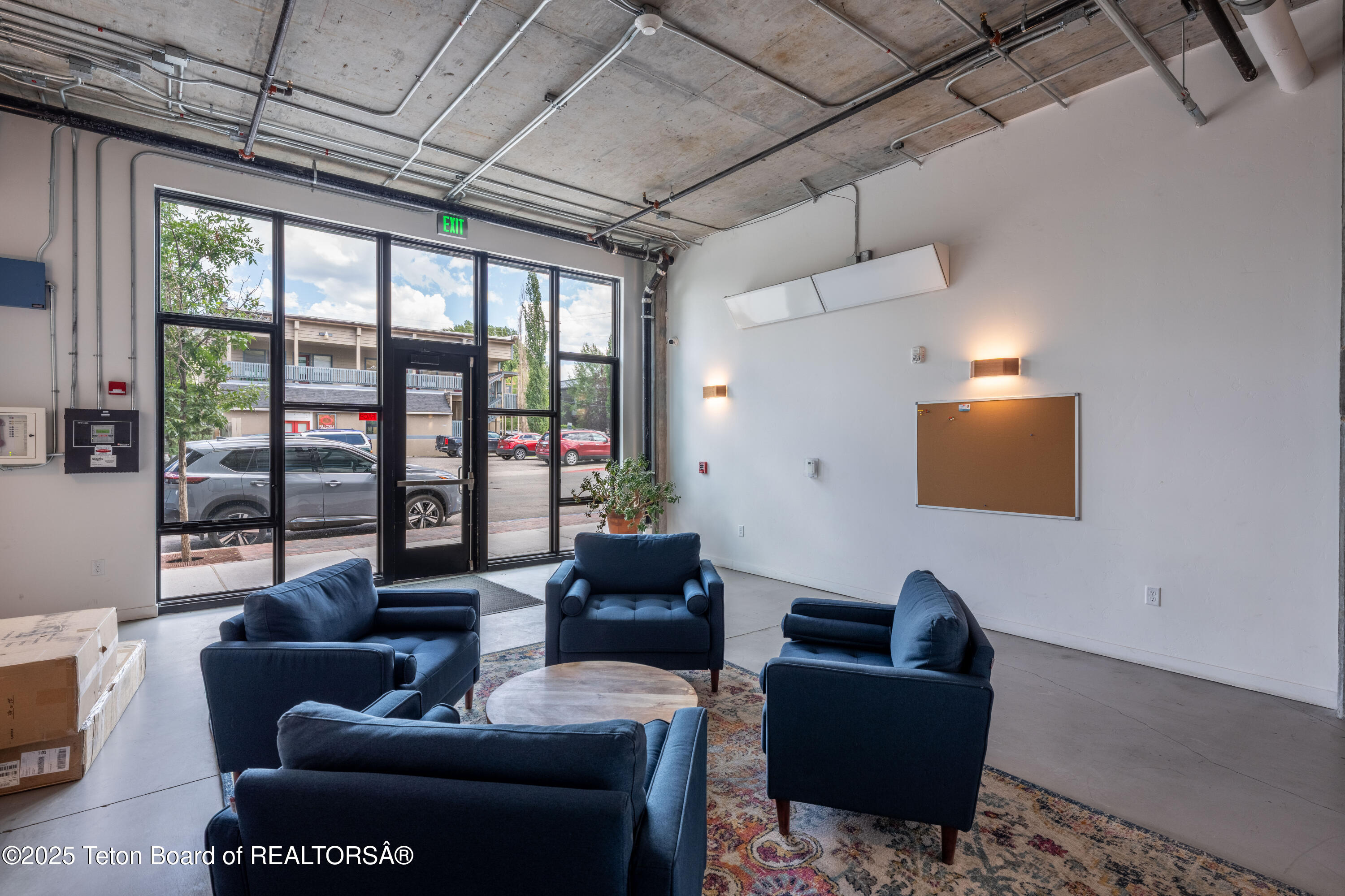 105 MERCILL Avenue, 203