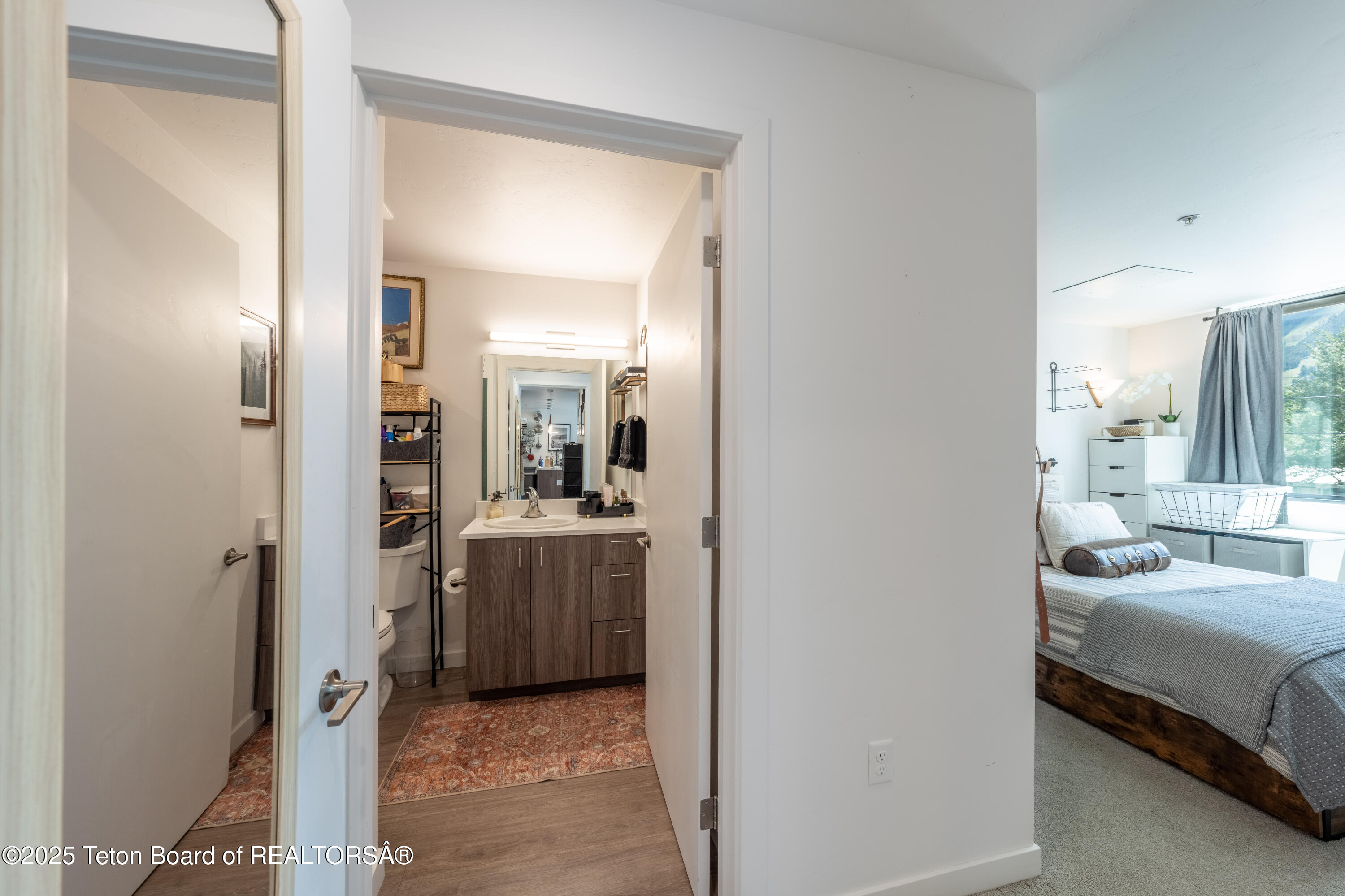 105 MERCILL Avenue, 203