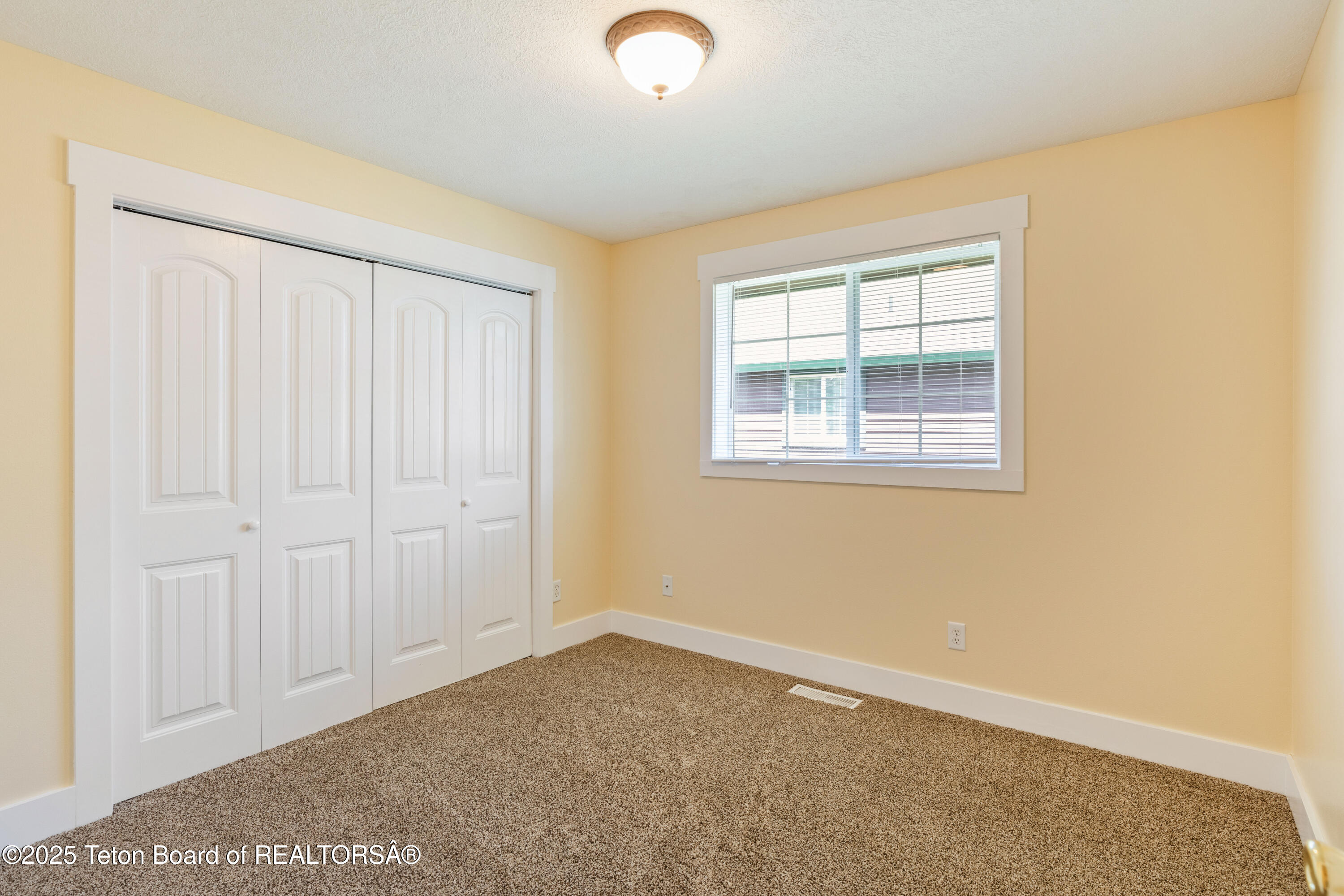 580 EAST COTTAGE Lane