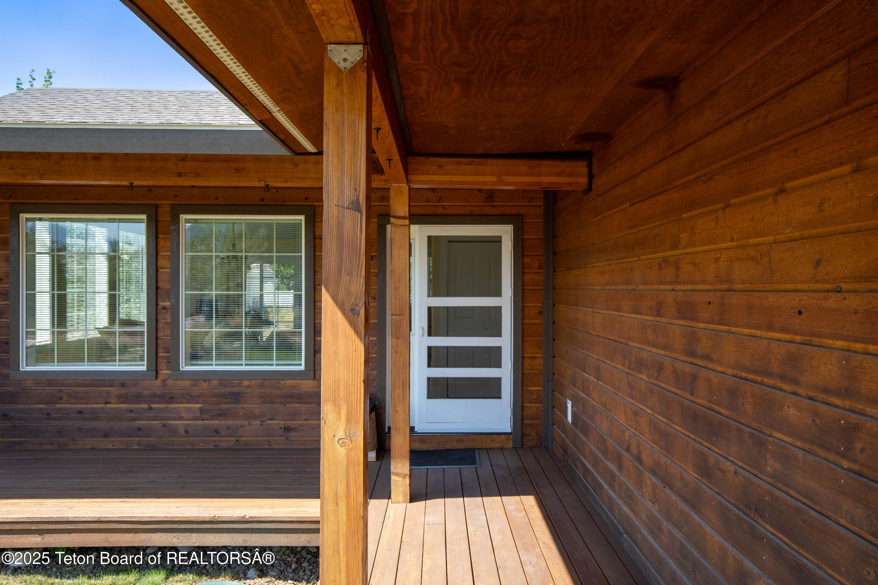 580 EAST COTTAGE Lane