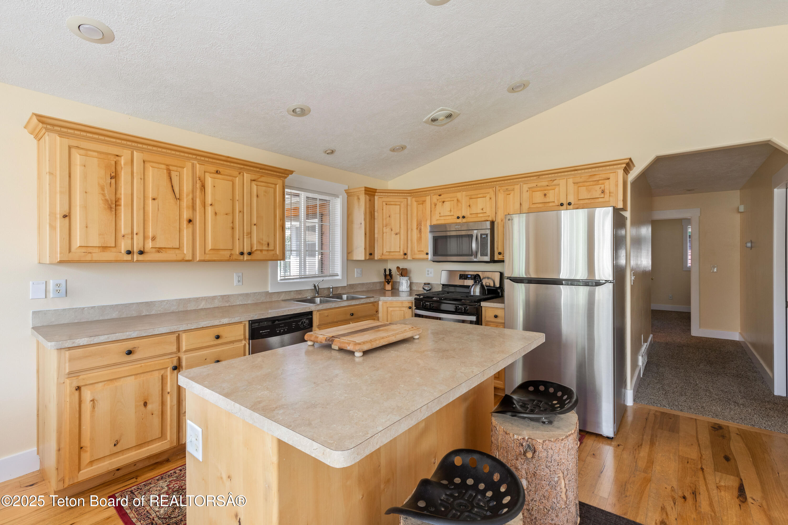 580 EAST COTTAGE Lane