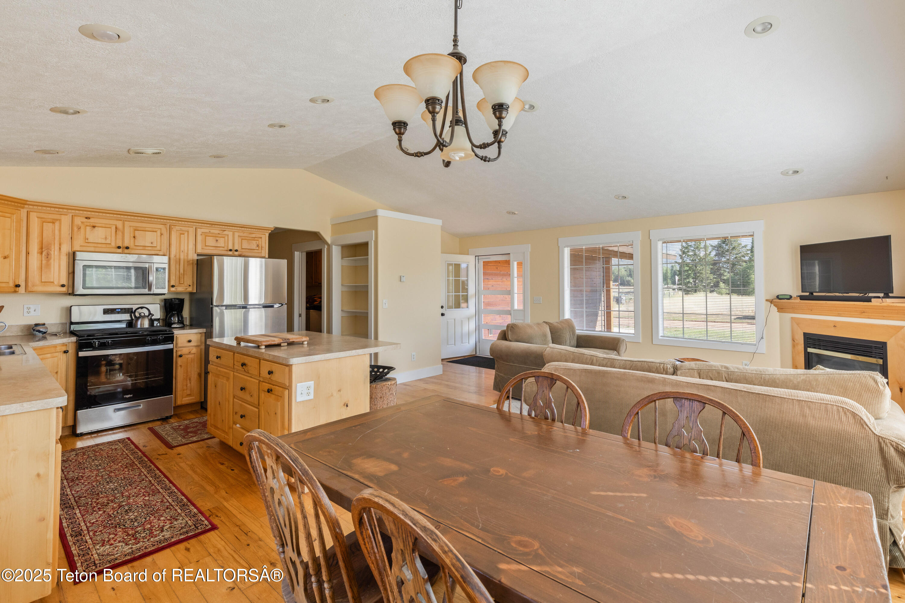 580 EAST COTTAGE Lane