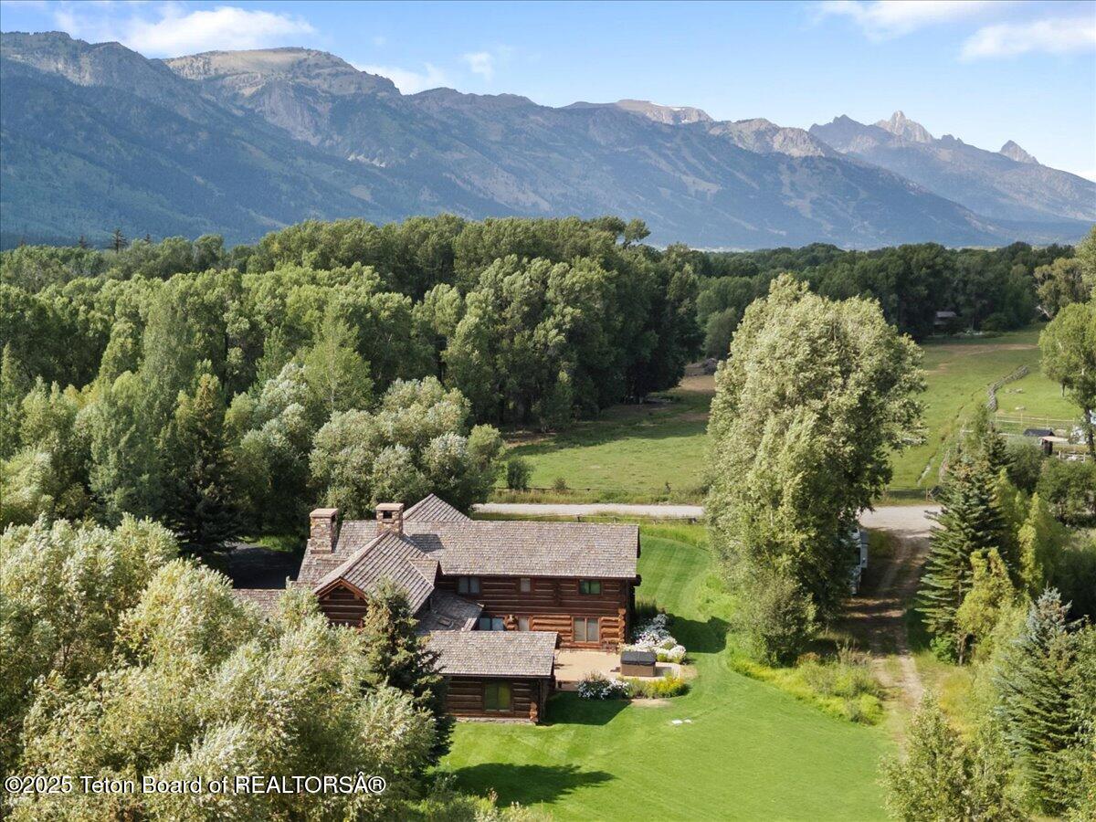 3932 W LINN RANCH Road