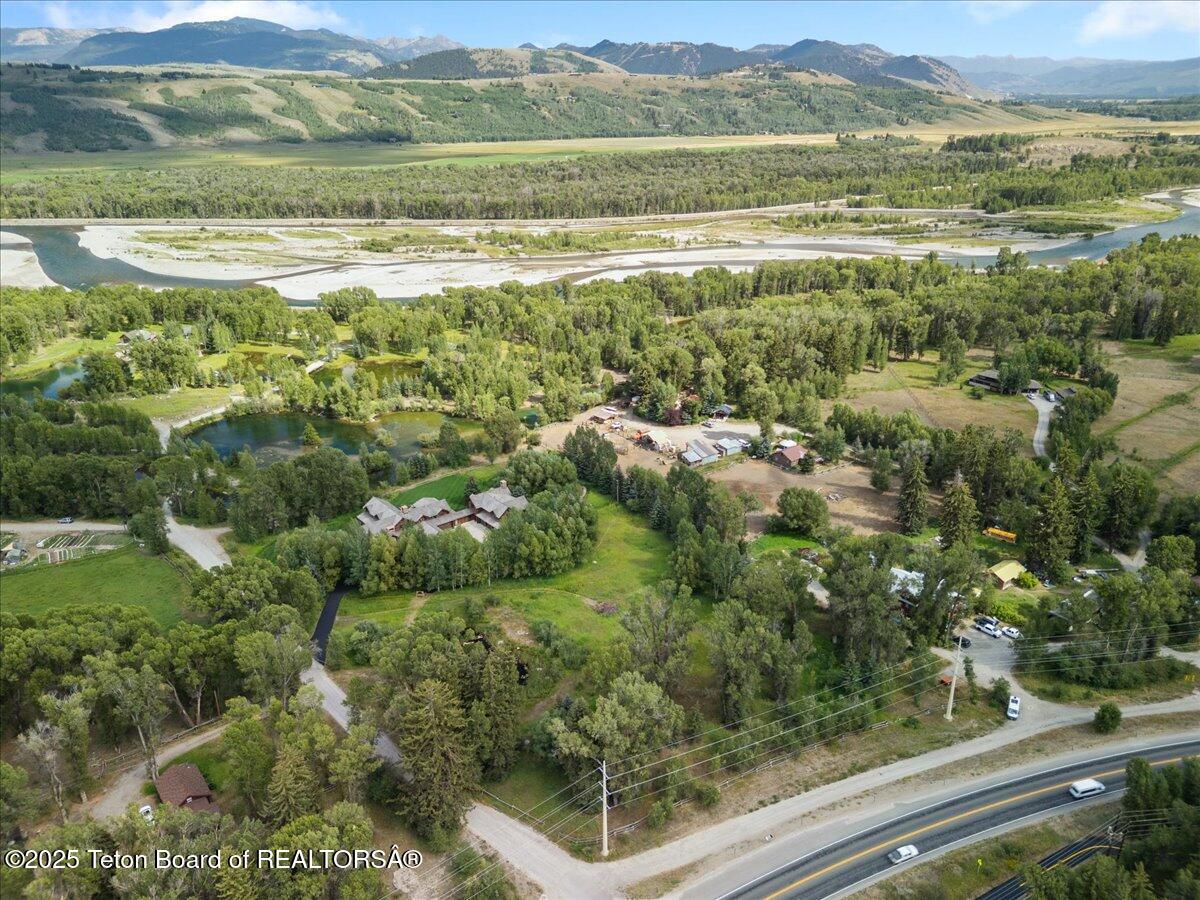 3932 W LINN RANCH Road