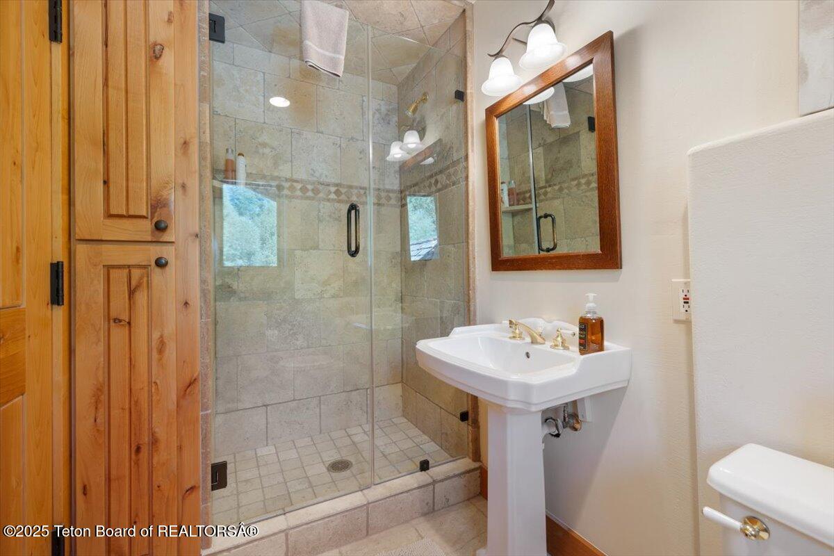 3932 W LINN RANCH Road