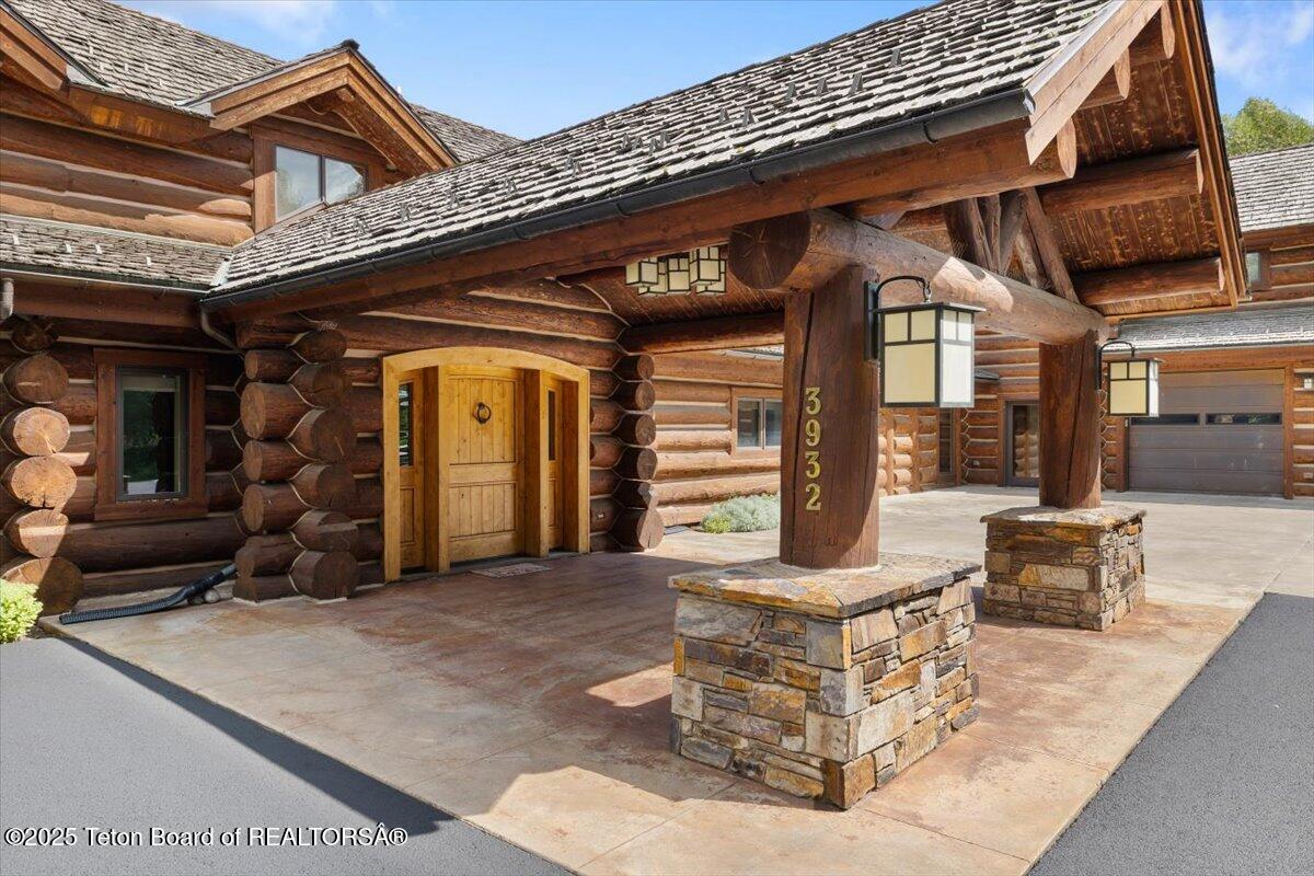 3932 W LINN RANCH Road