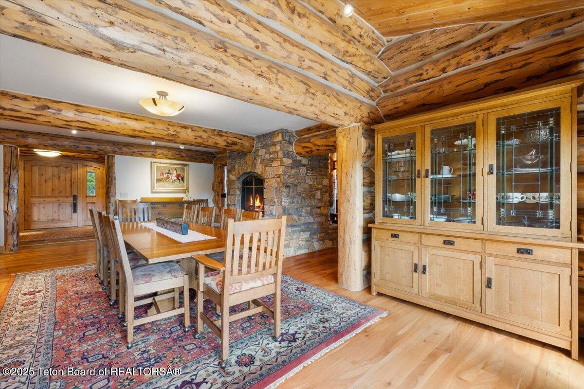 3932 W LINN RANCH Road