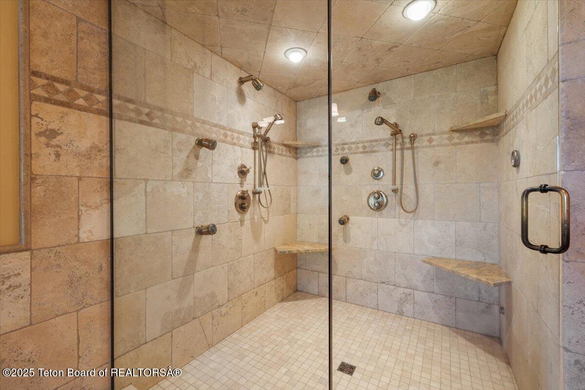 3932 W LINN RANCH Road