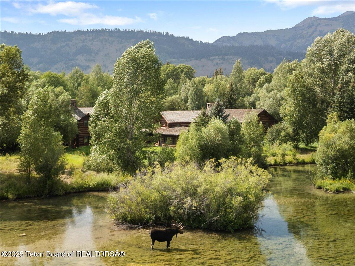 3932 W LINN RANCH Road