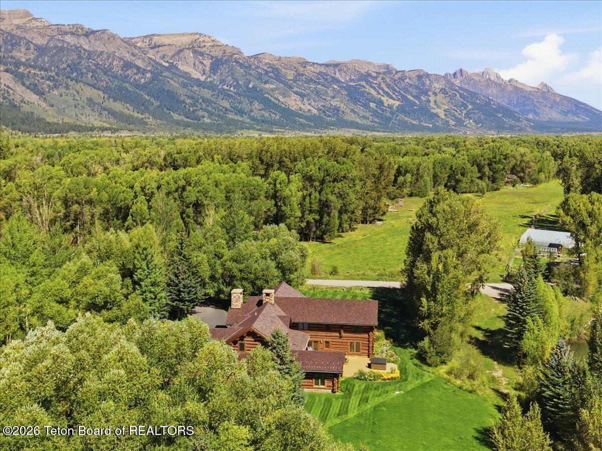 3932 W LINN RANCH Road