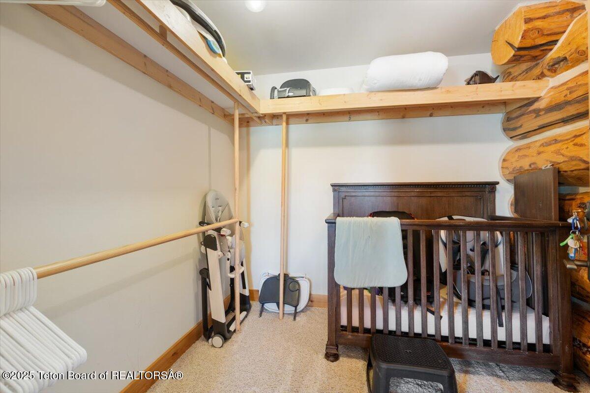 3932 W LINN RANCH Road