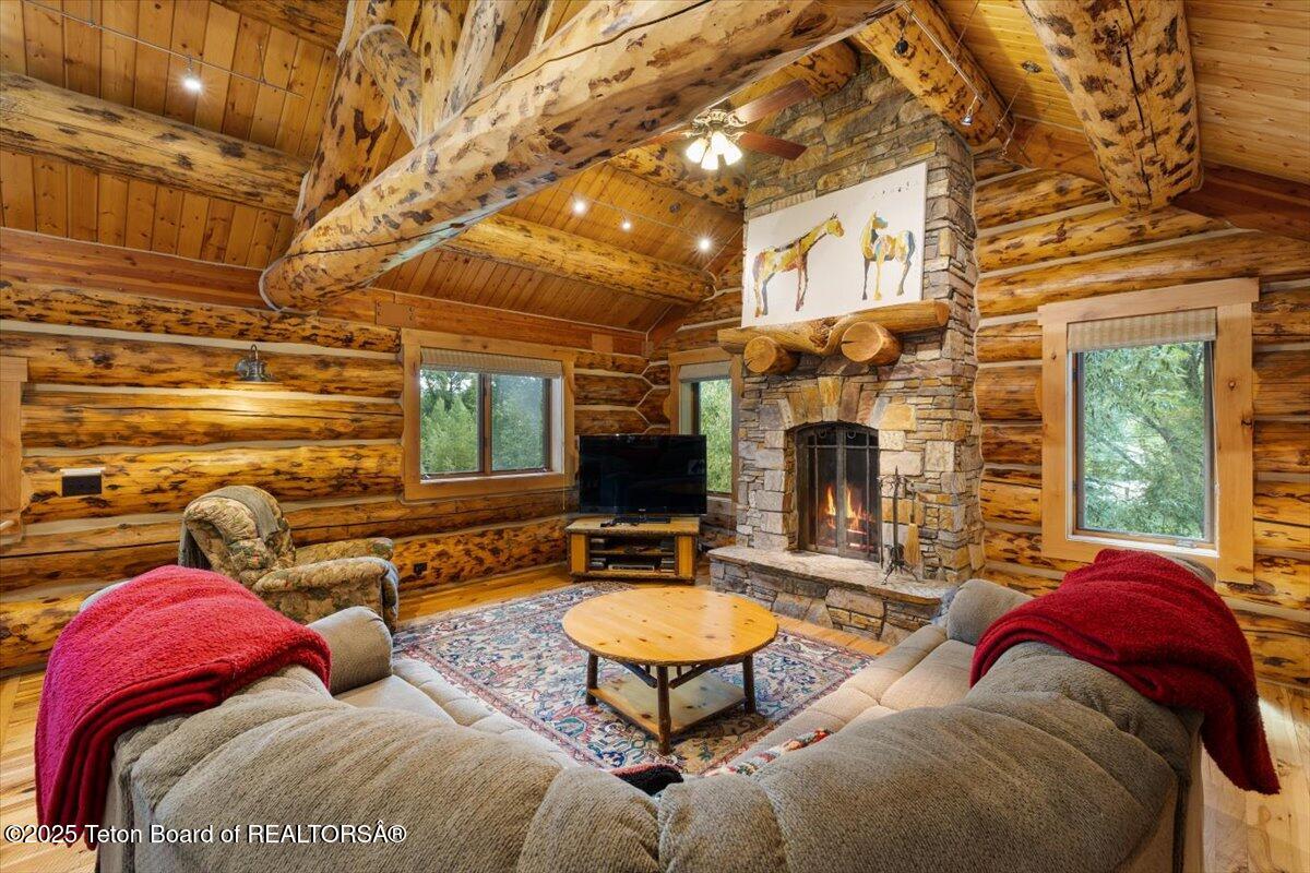 3932 W LINN RANCH Road