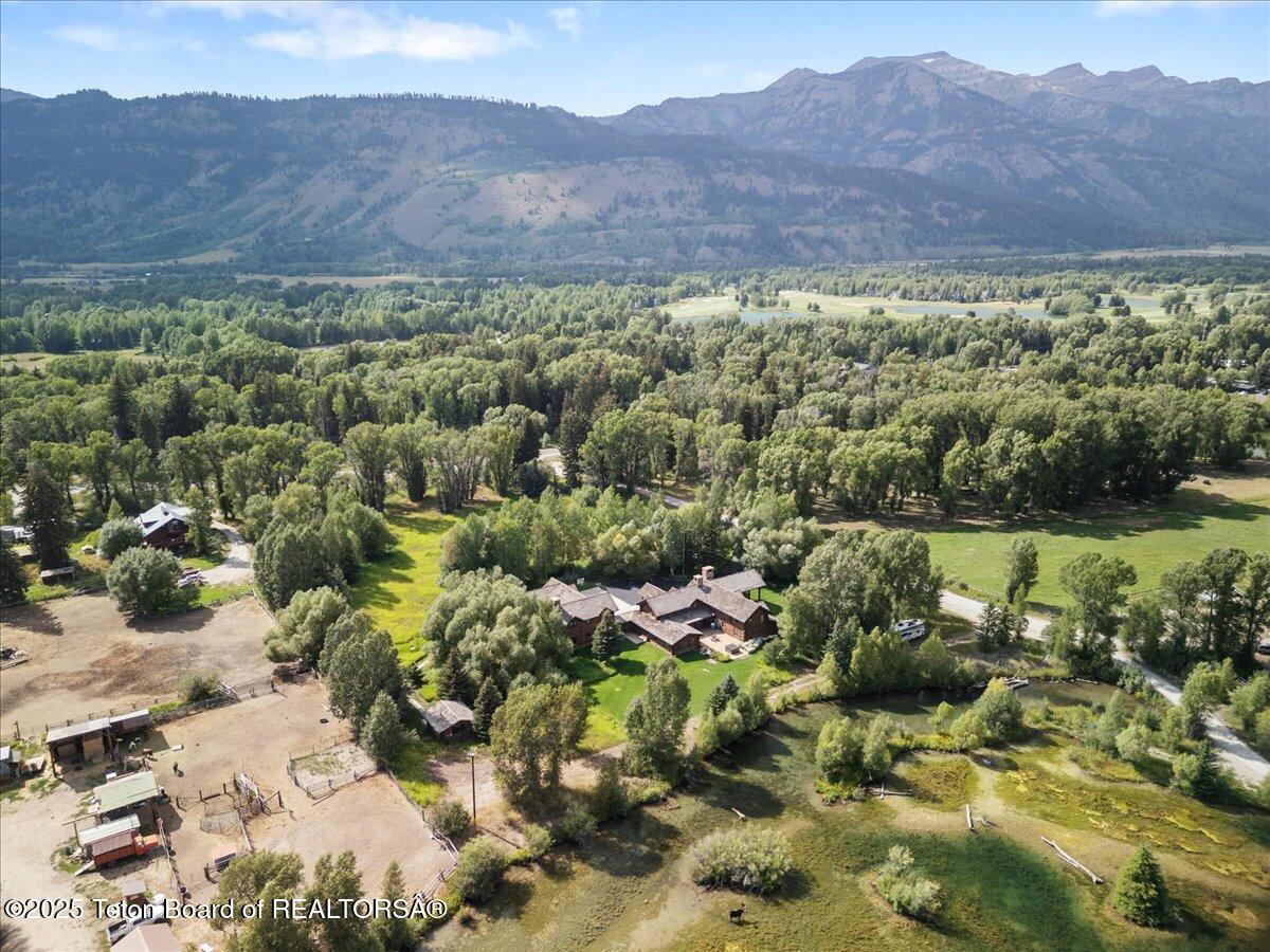 3932 W LINN RANCH Road