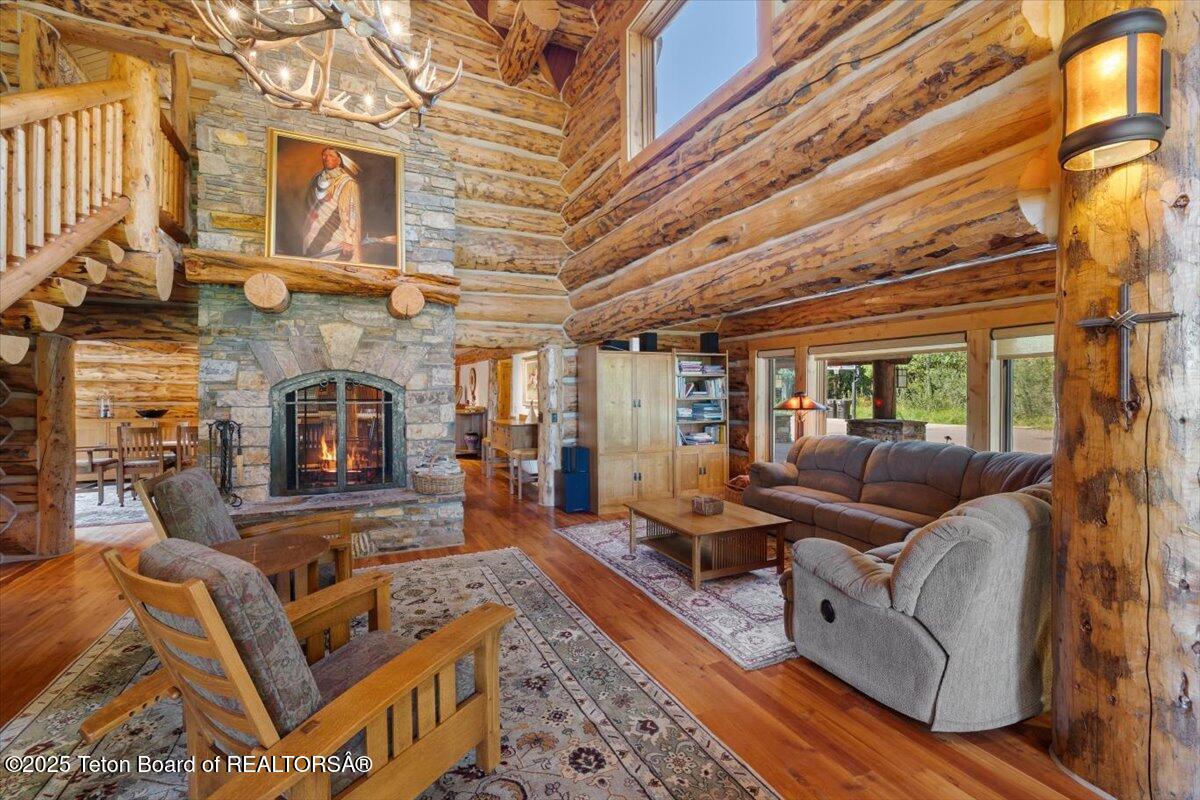 3932 W LINN RANCH Road