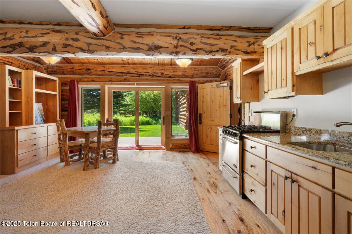 3932 W LINN RANCH Road